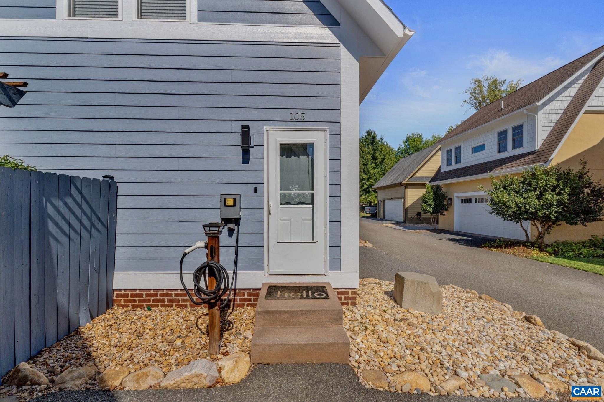 664 TYREE LN