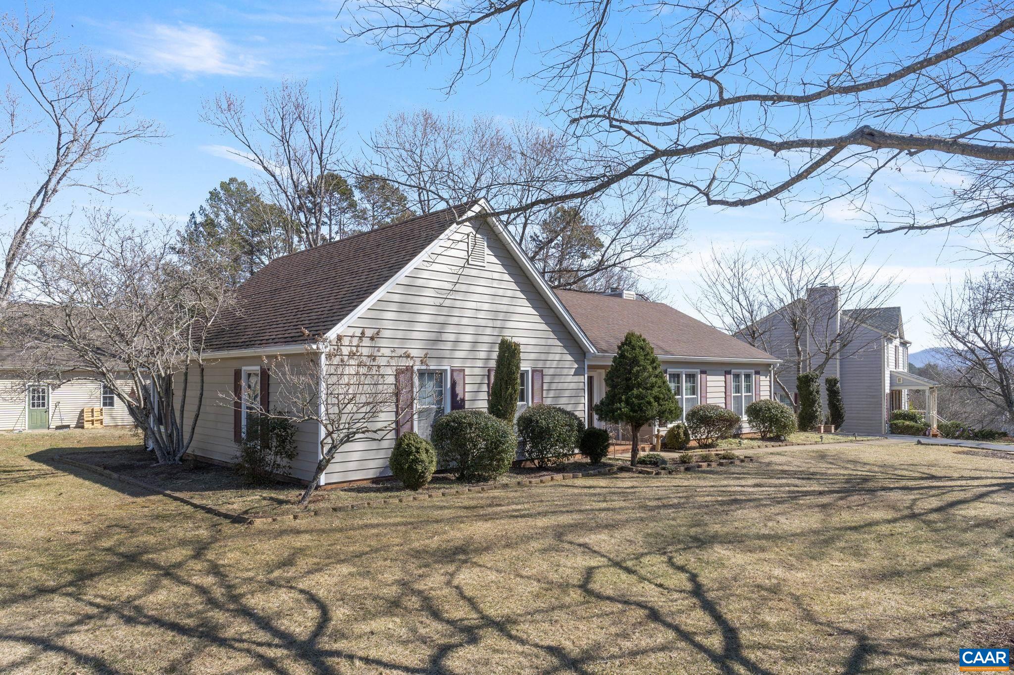 1080 SNOWDEN DR