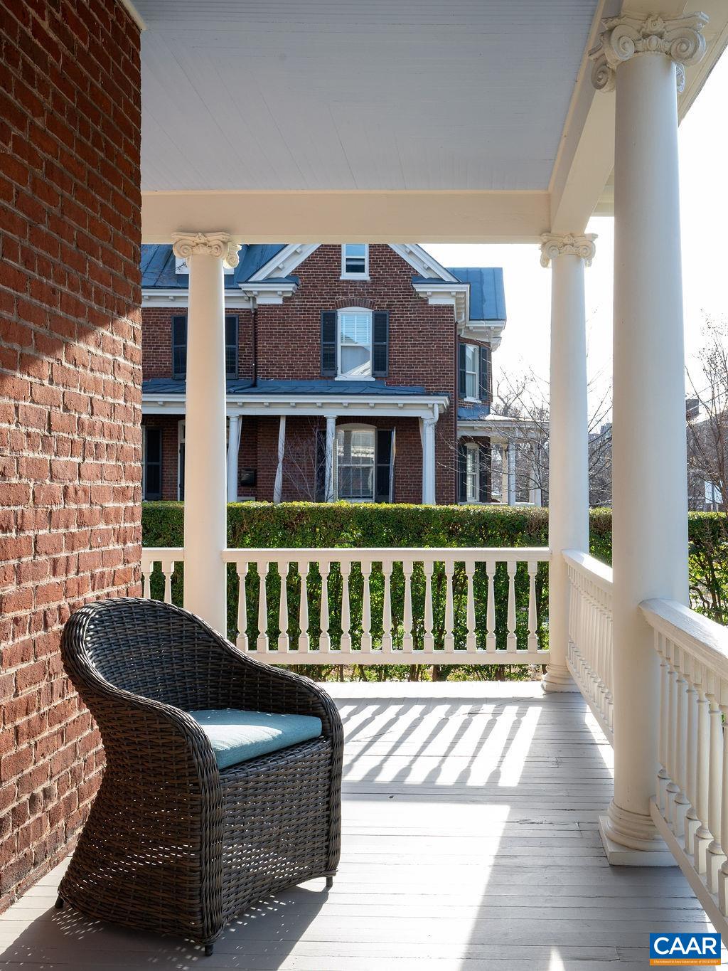 400 ALTAMONT CIR
