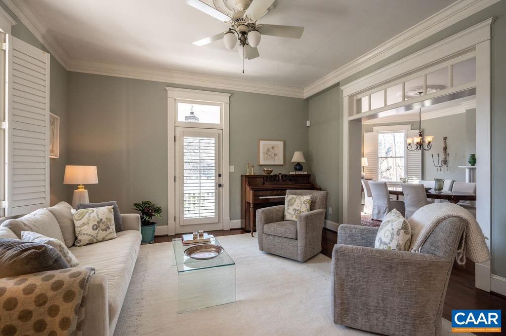 400 ALTAMONT CIR