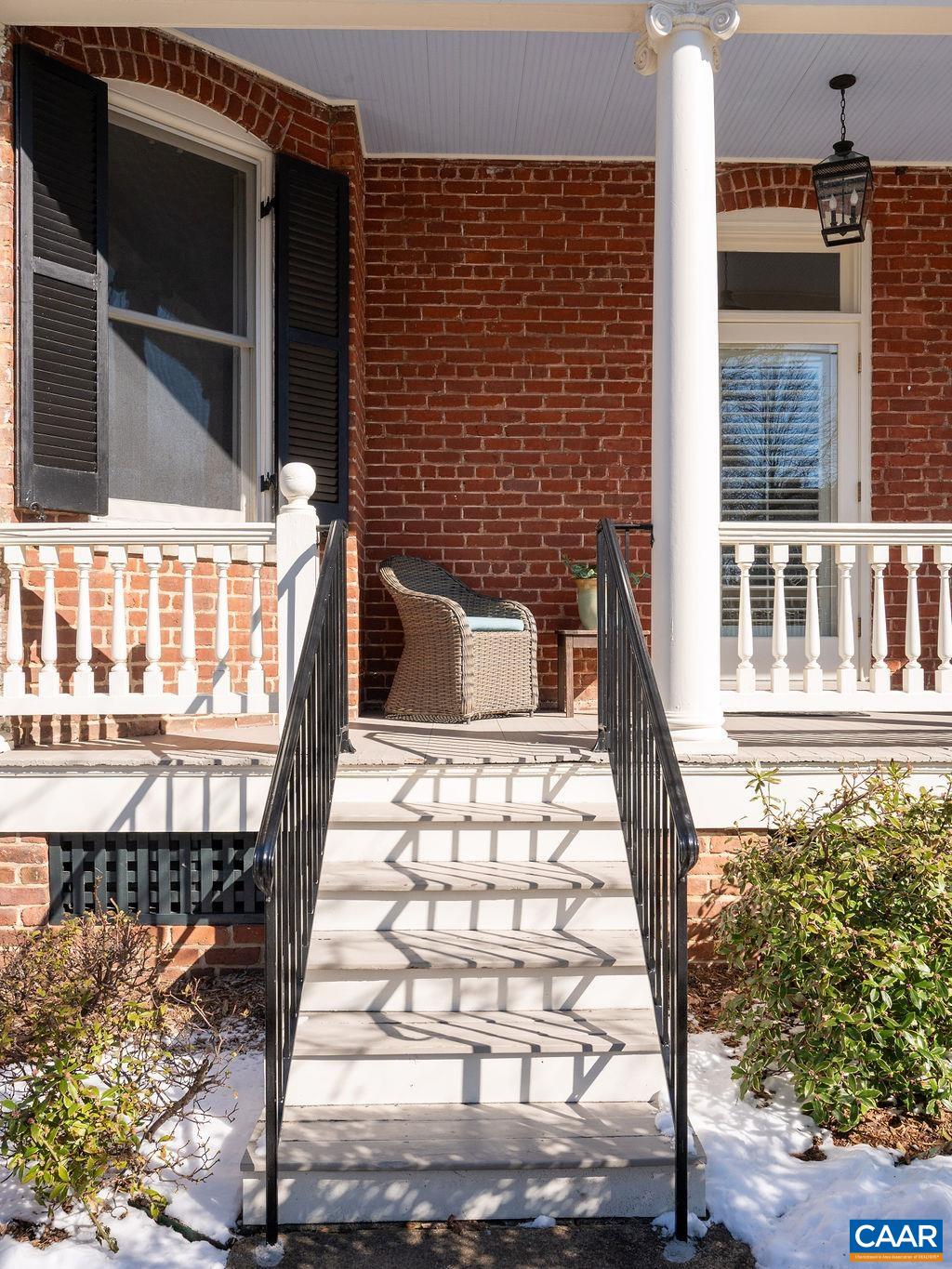 400 ALTAMONT CIR