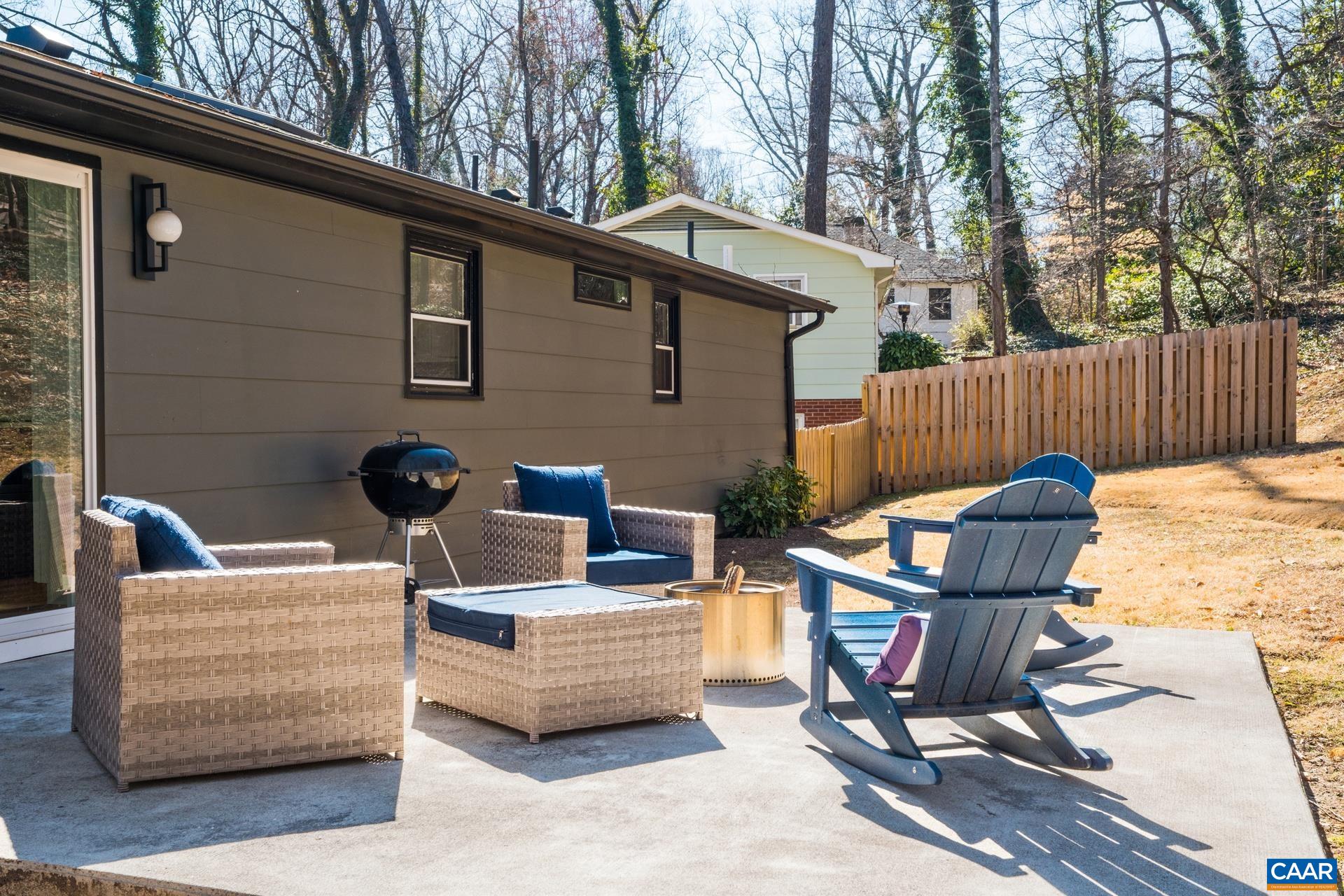 1315 ROSE HILL DR