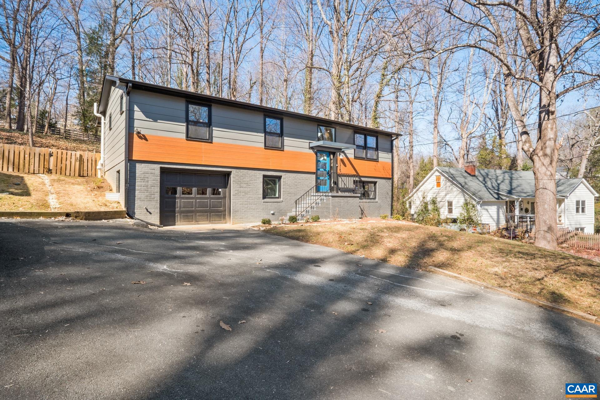 1315 ROSE HILL DR