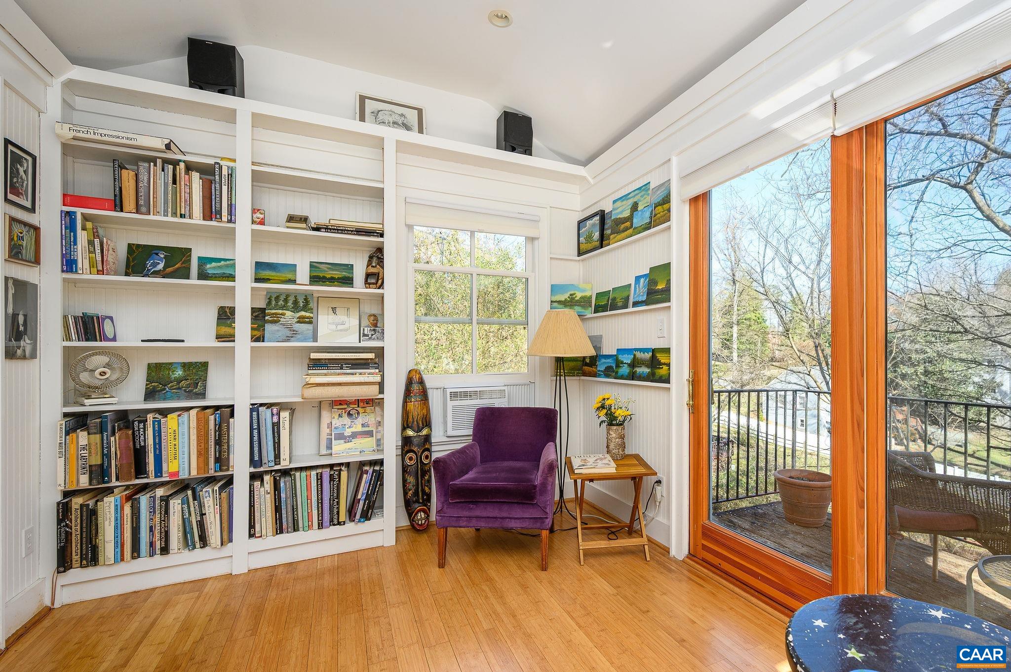 1004 RUGBY RD