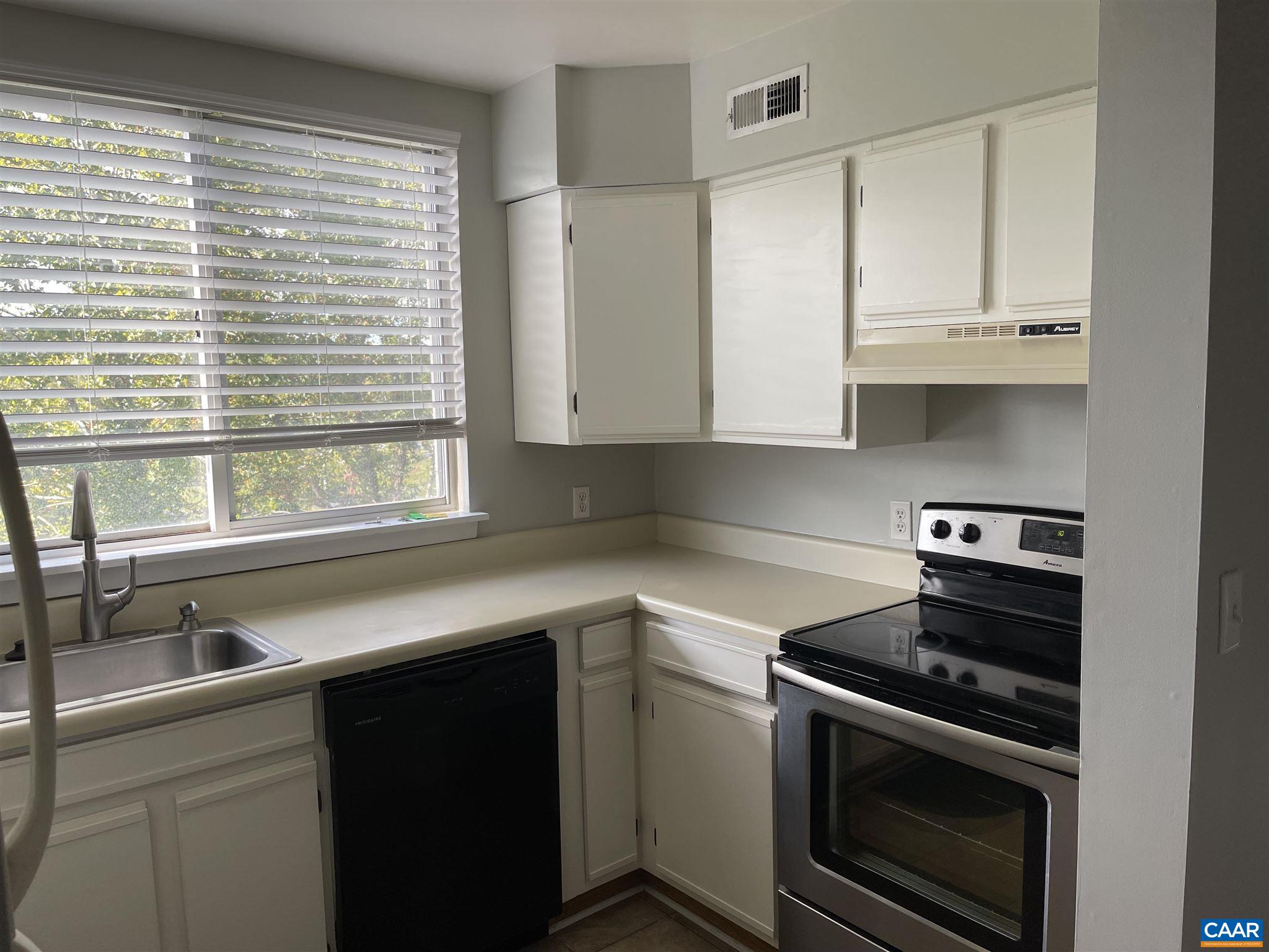 1604 MONTICELLO AVE Unit: d