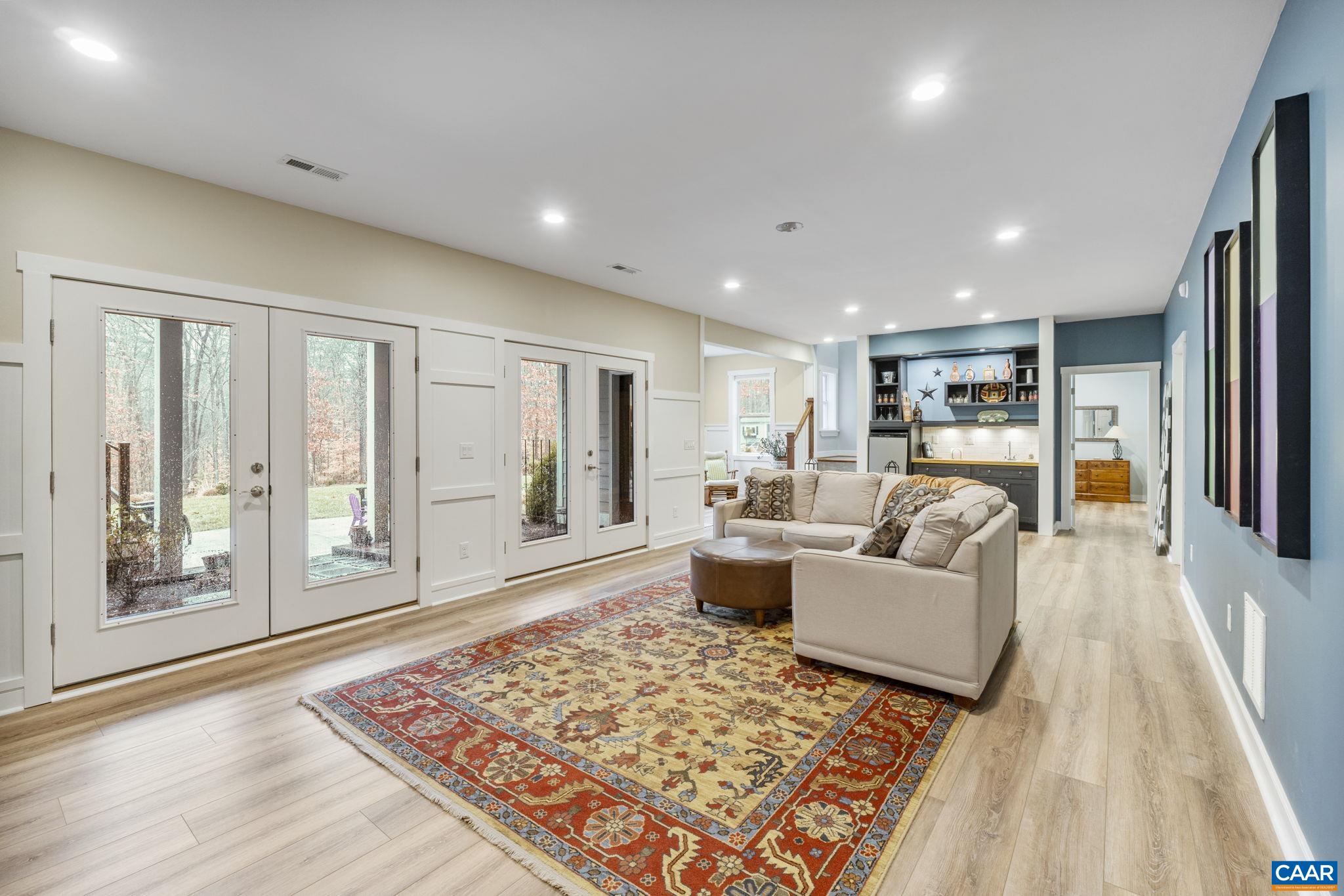 100 PINE SHADOW CT