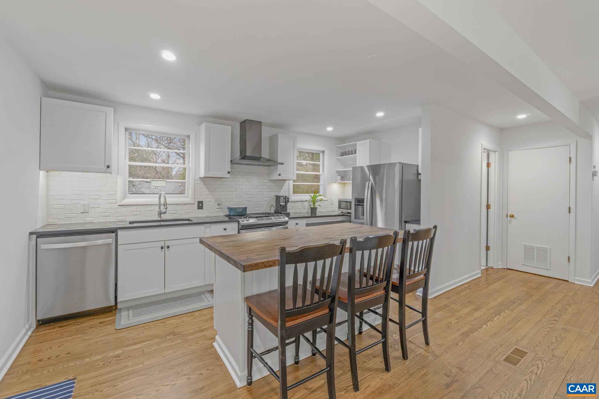 1429 RUGBY AVE