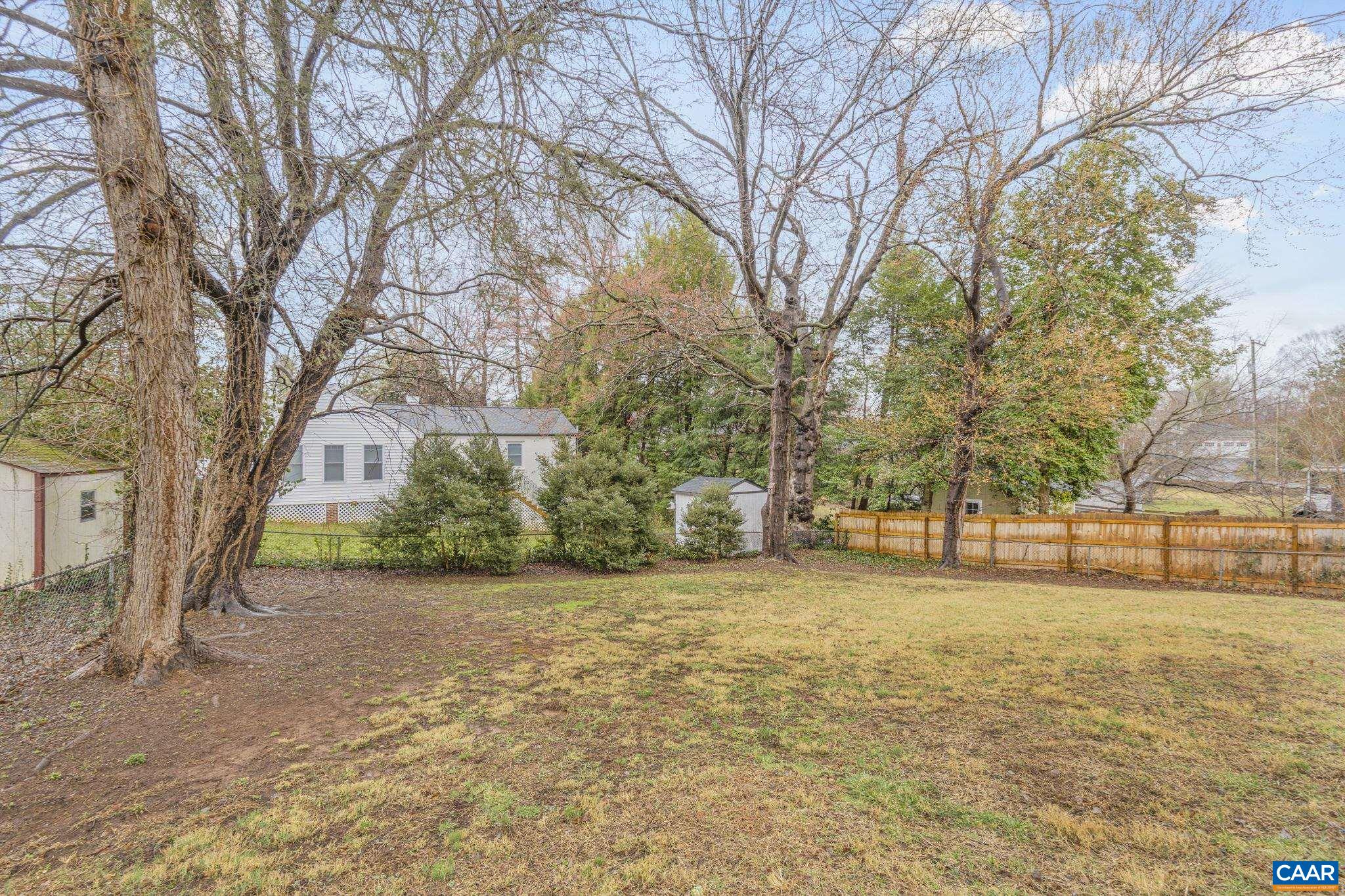 1429 RUGBY AVE