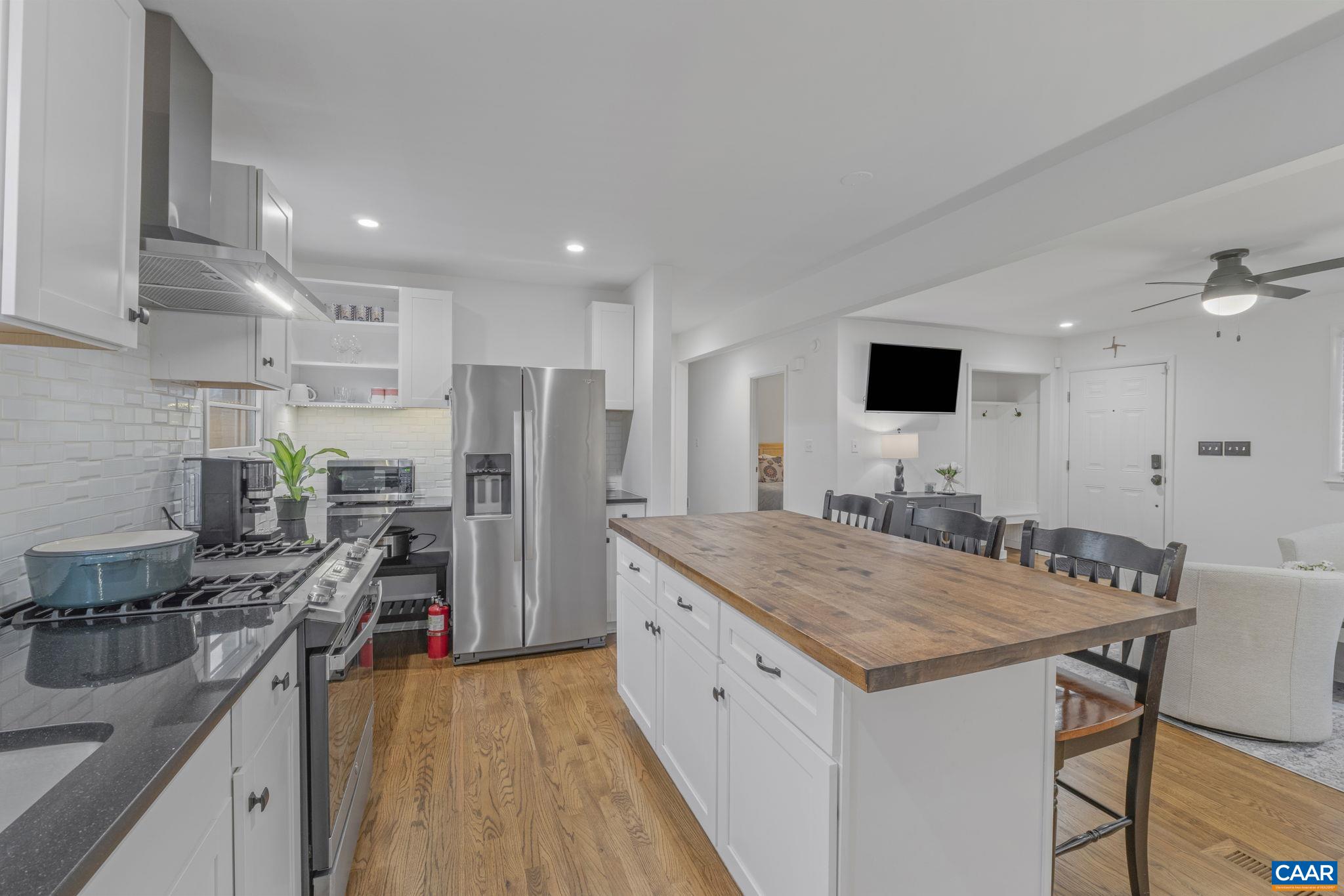 1429 RUGBY AVE