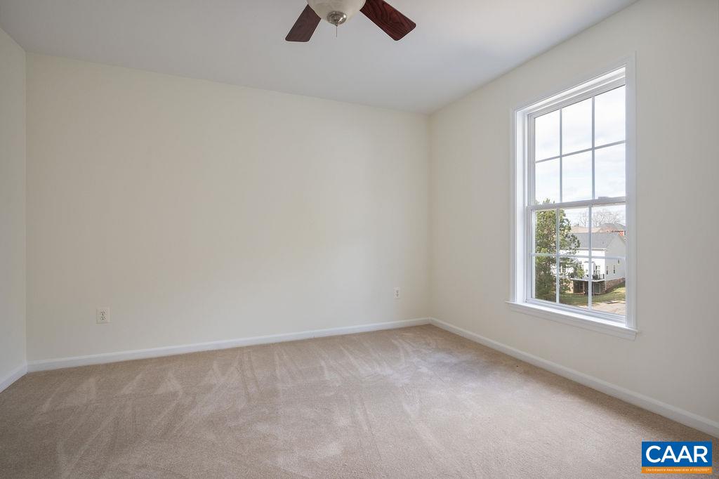 9 LAUREL OAK CT