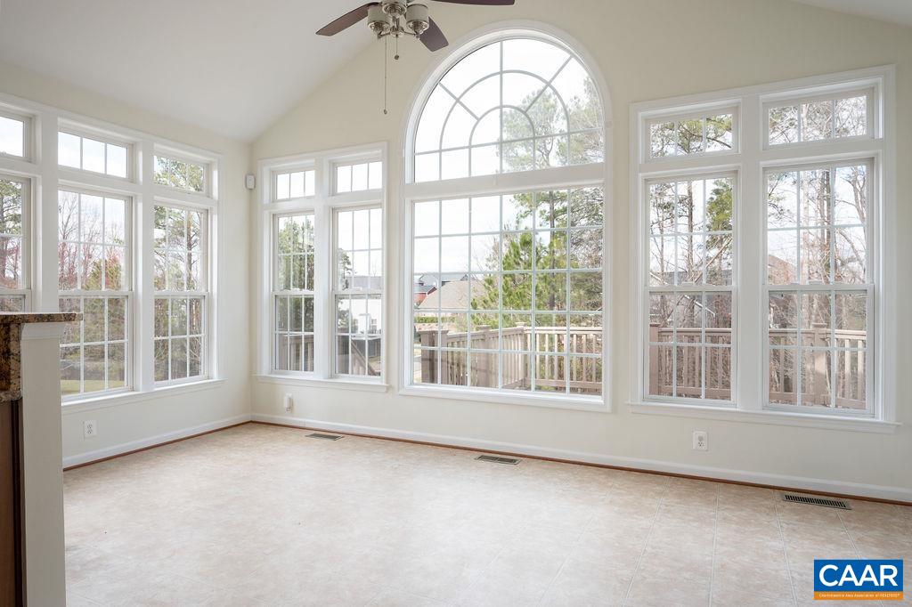 9 LAUREL OAK CT