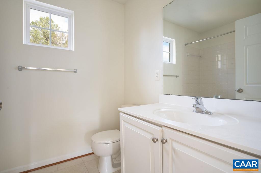 9 LAUREL OAK CT
