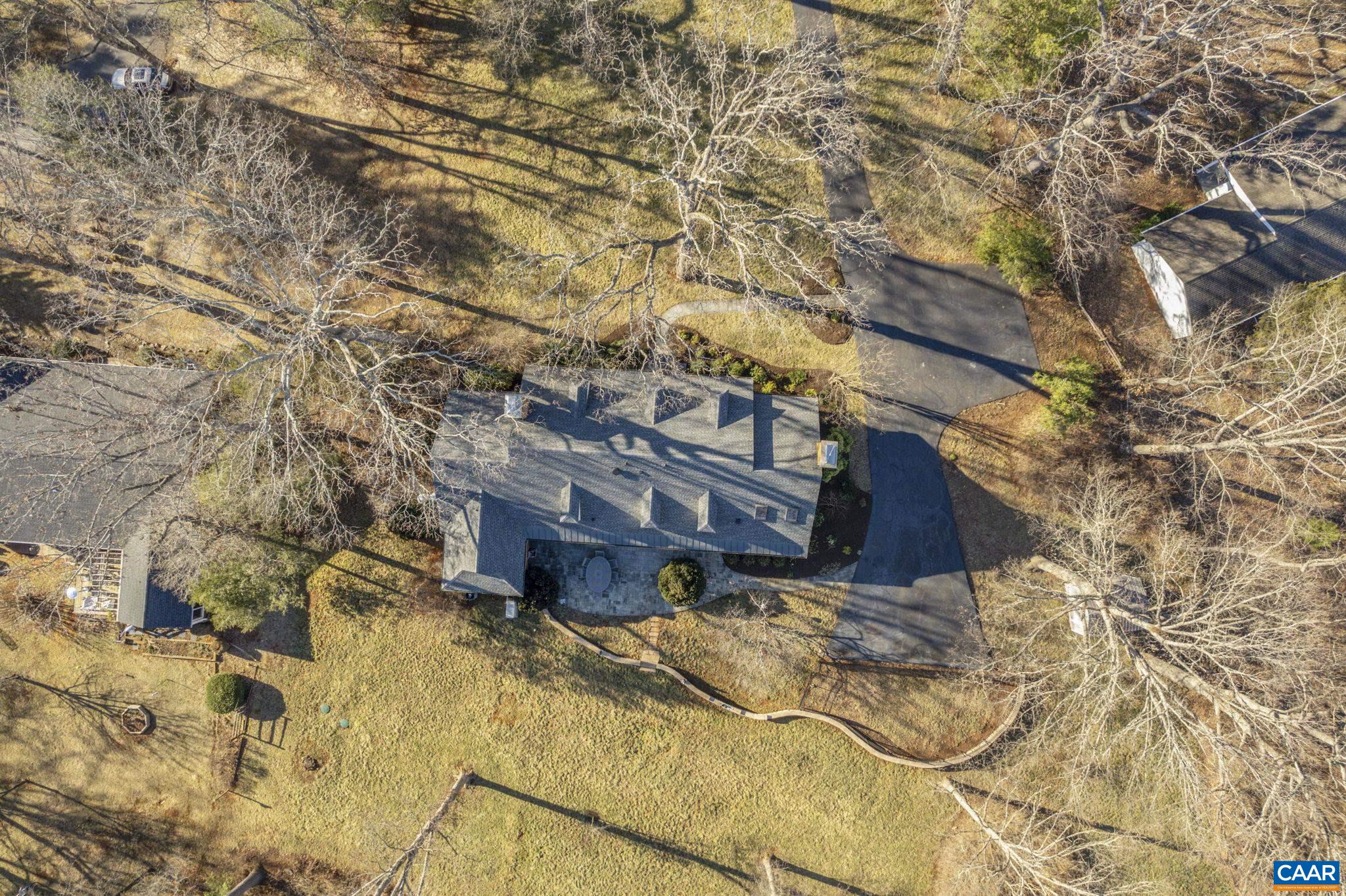 2212 CROYDON RD