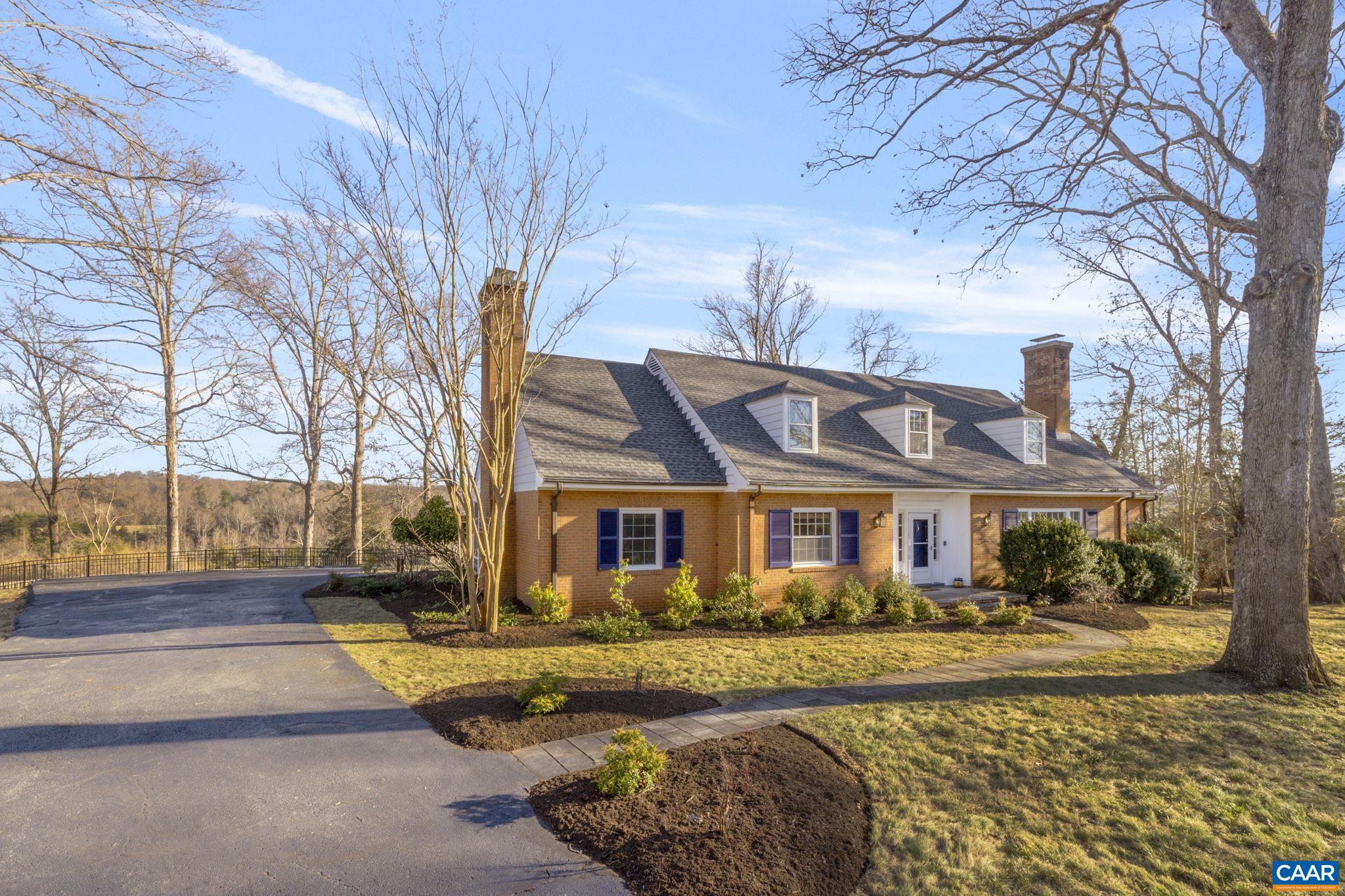 2212 CROYDON RD