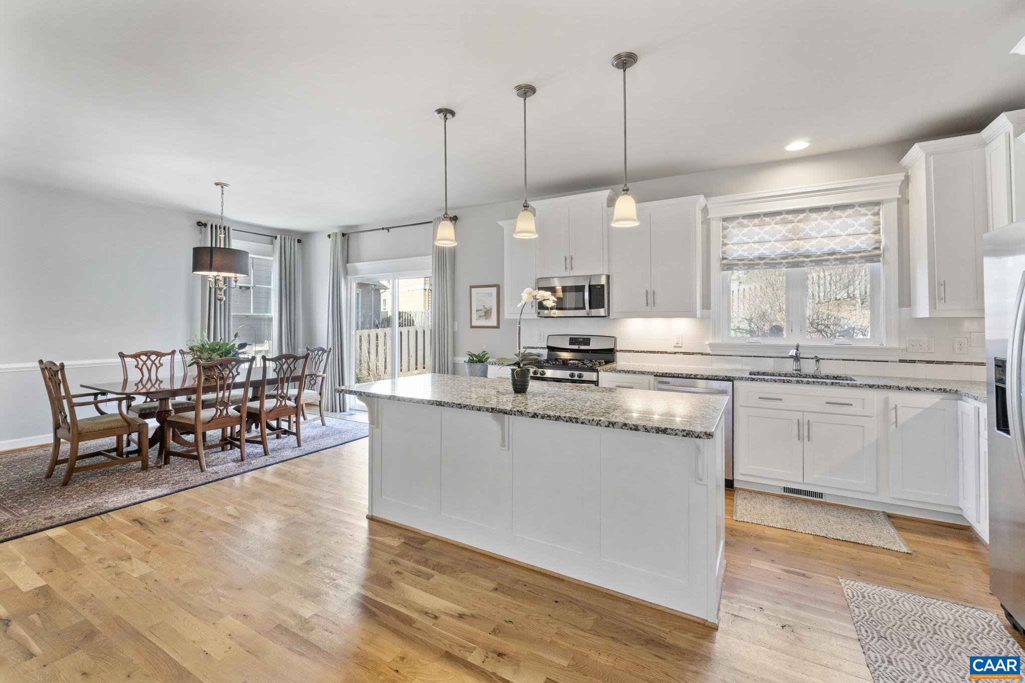 300 HUNTLEY AVE