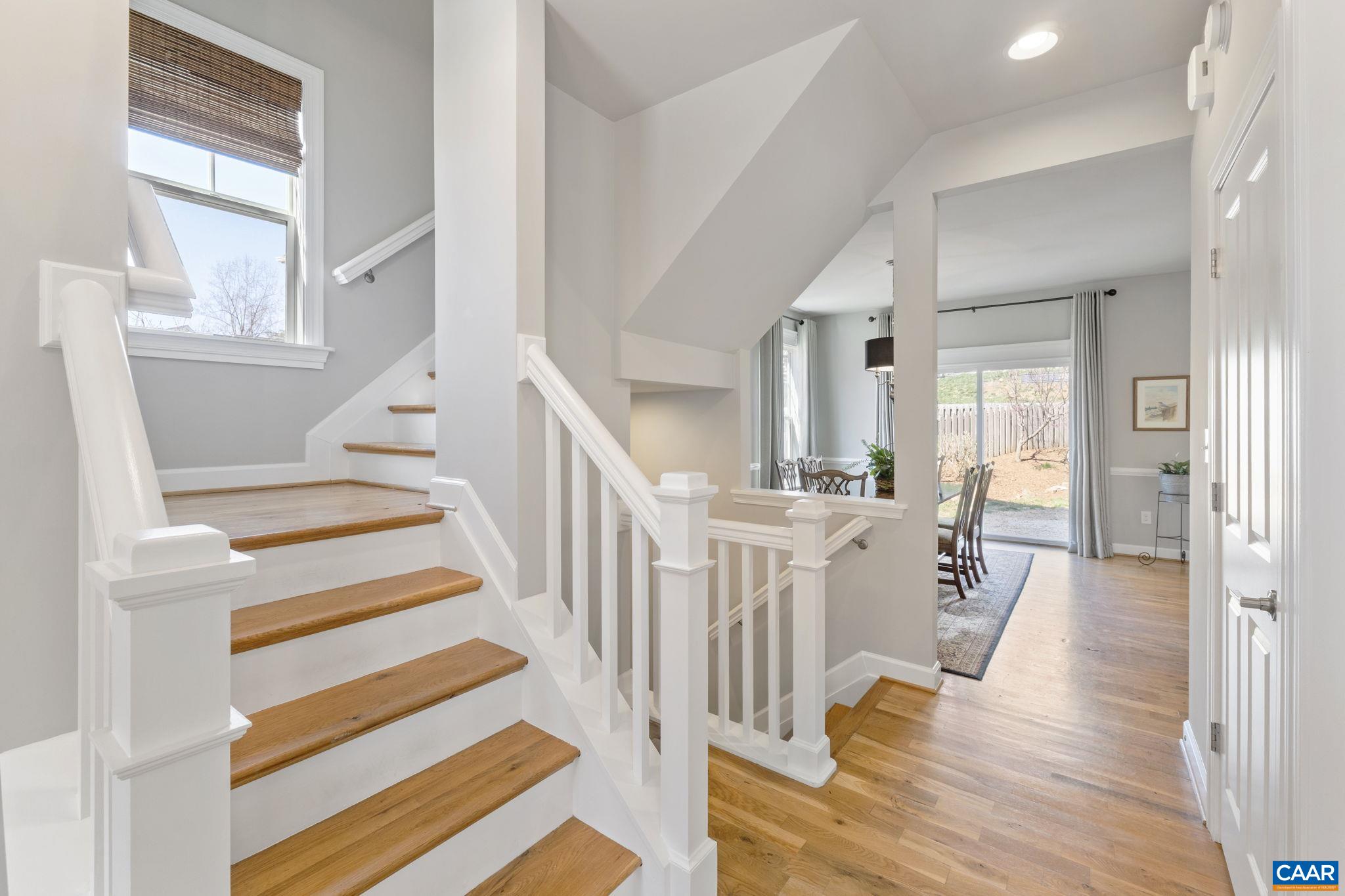 300 HUNTLEY AVE