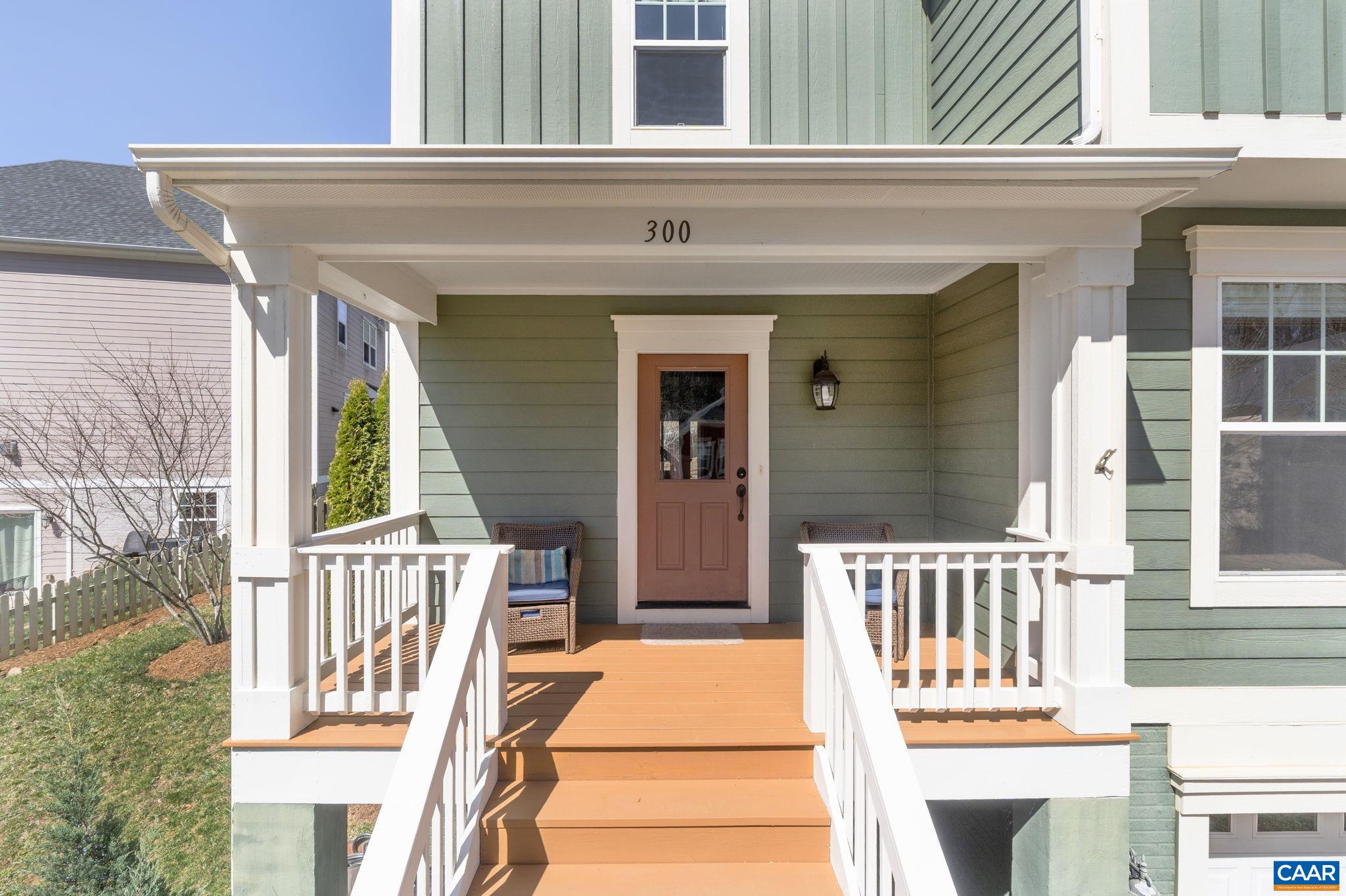 300 HUNTLEY AVE