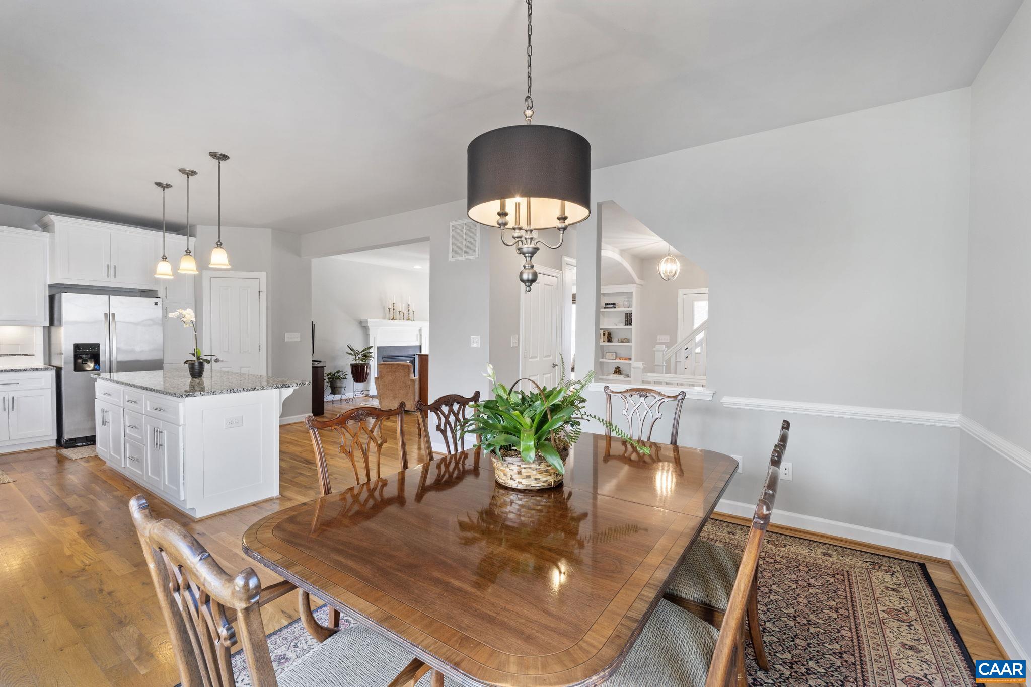 300 HUNTLEY AVE