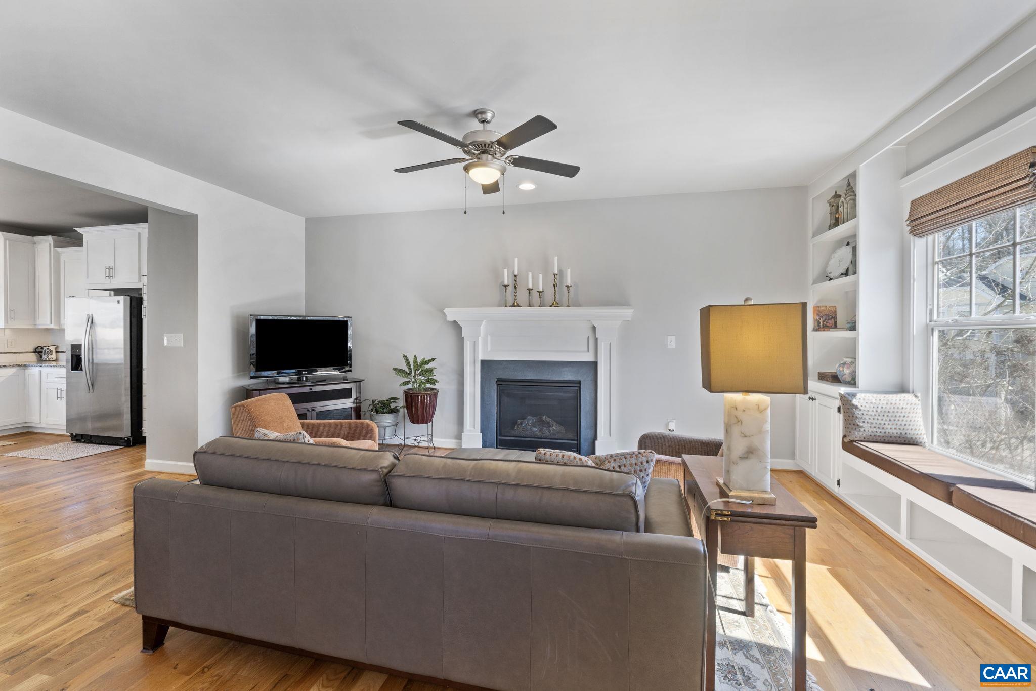 300 HUNTLEY AVE