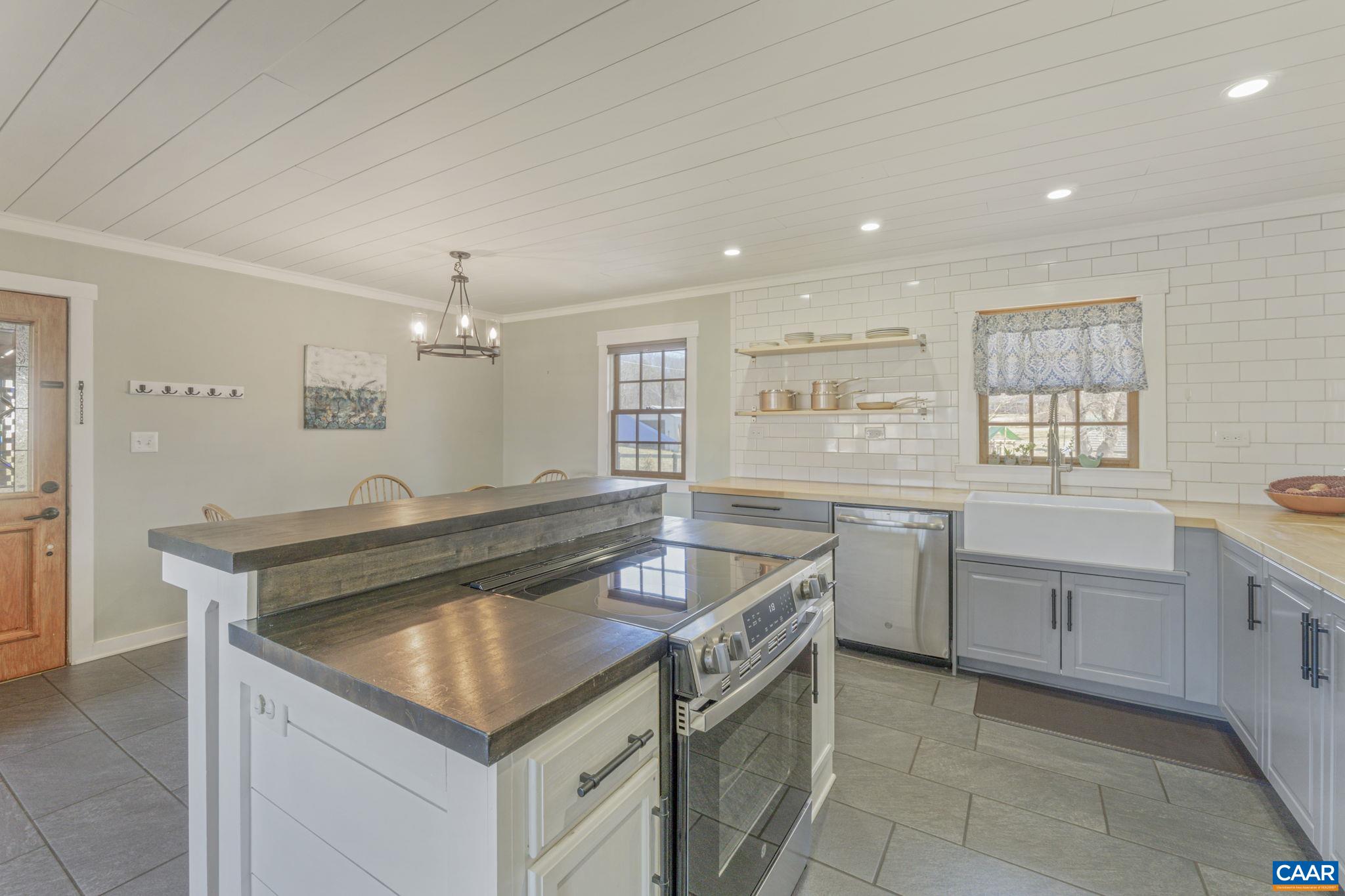 286 MADISON RD