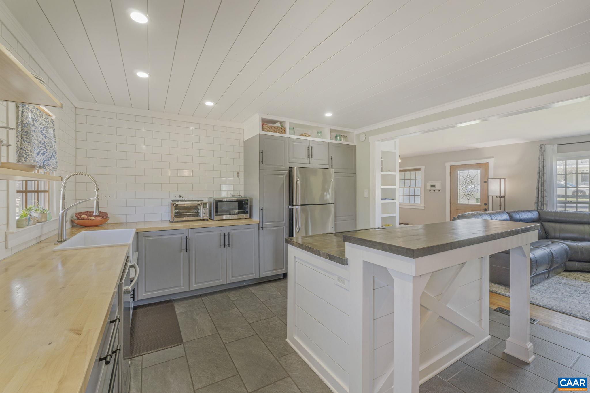 286 MADISON RD