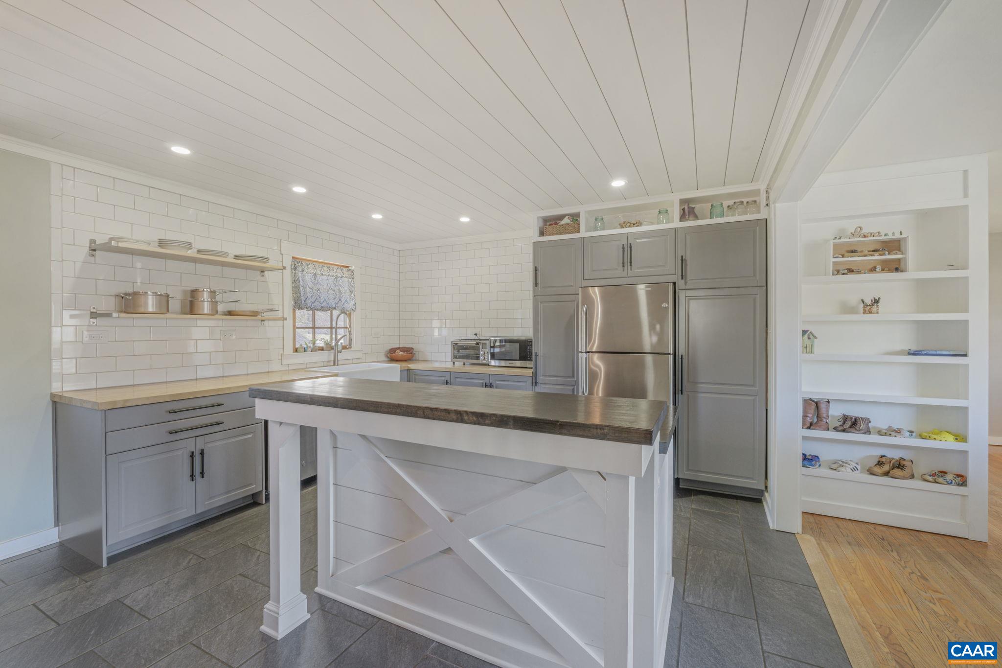 286 MADISON RD