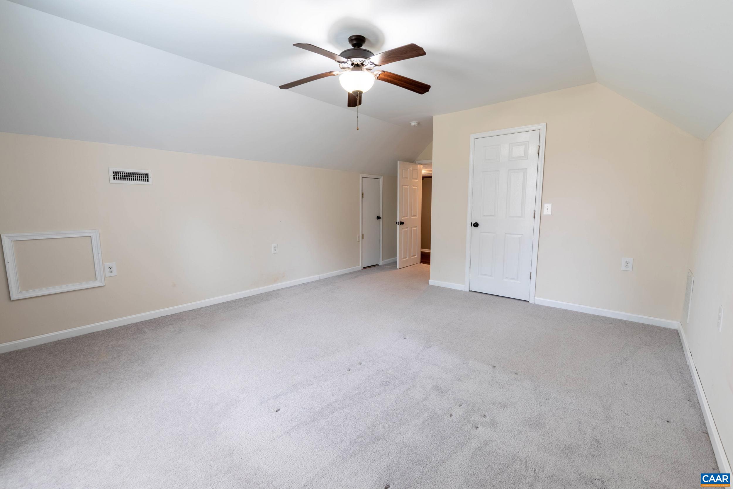 575 MILL RUN CT