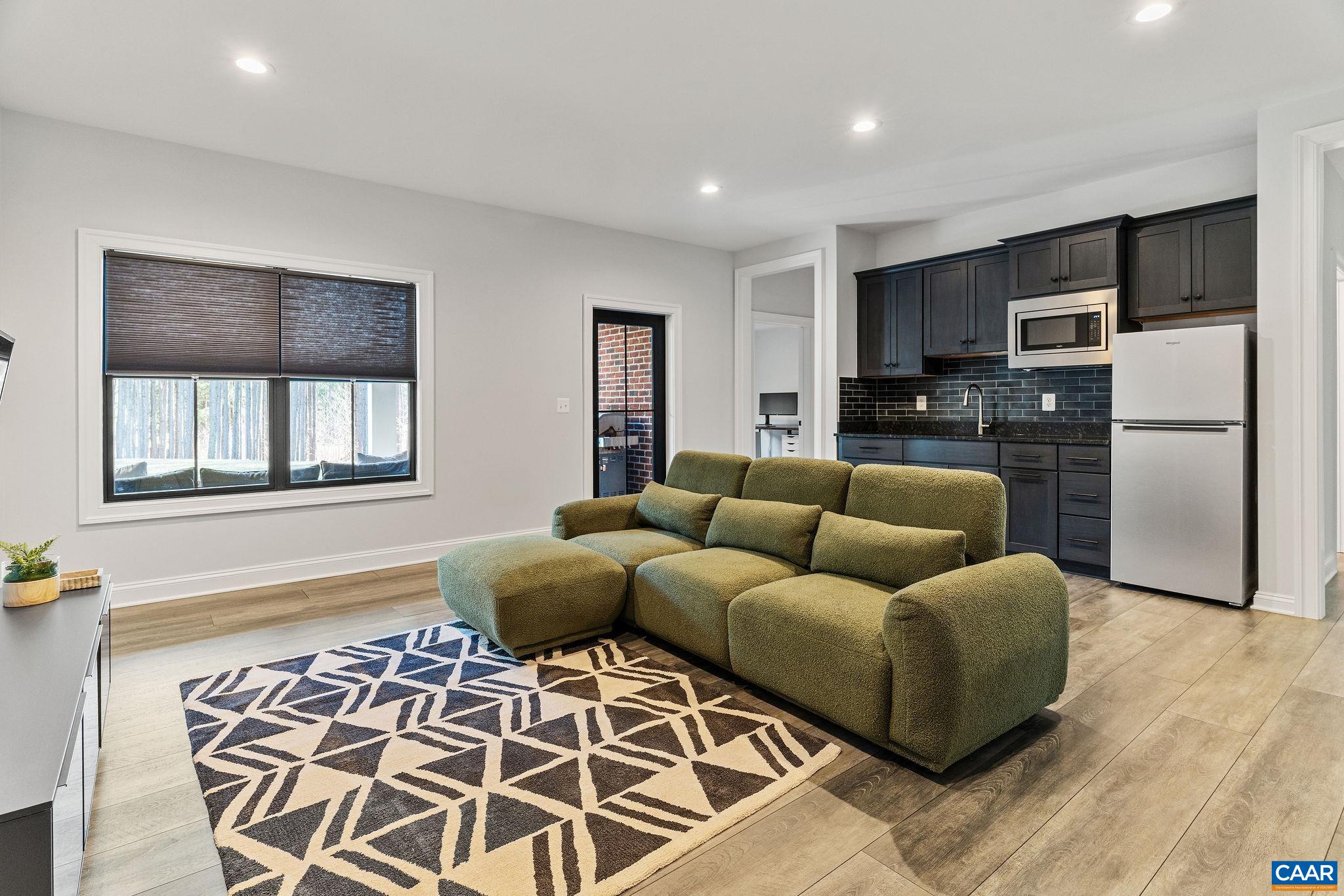 1263 BEAR ISLAND PKWY