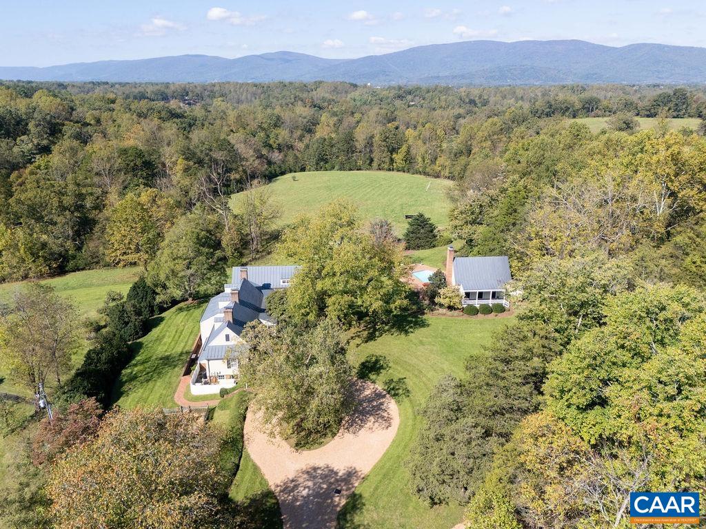 240 BROAD AXE RD