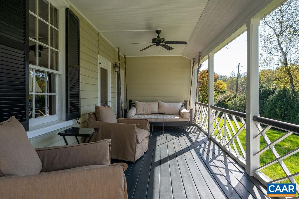 240 BROAD AXE RD