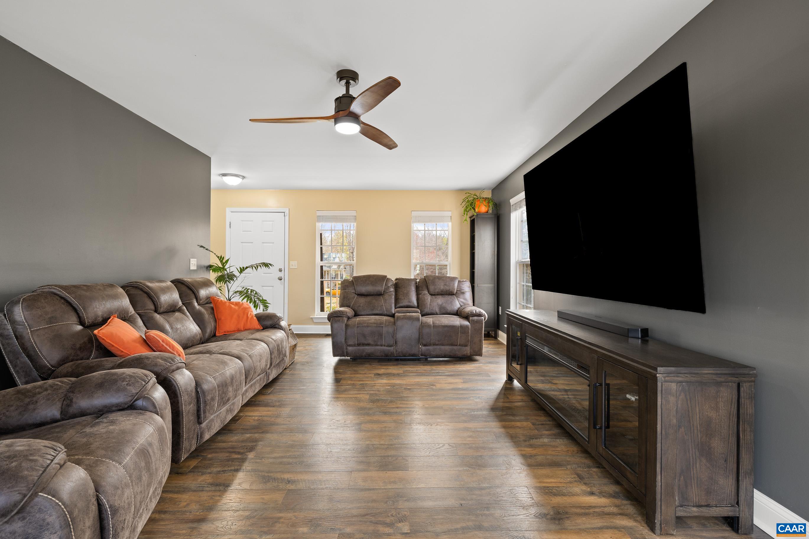 841 JEFFERSON DR