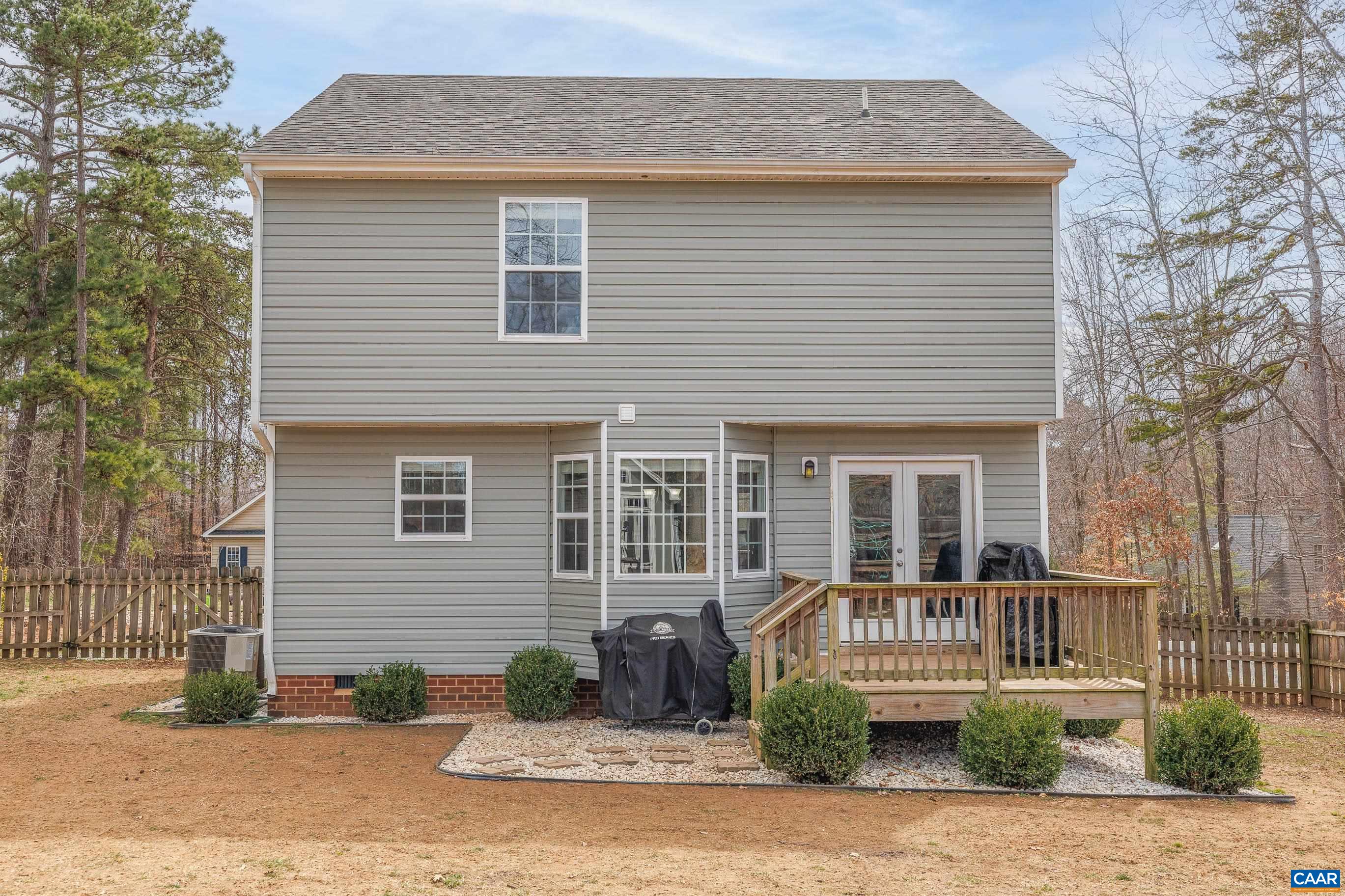 841 JEFFERSON DR