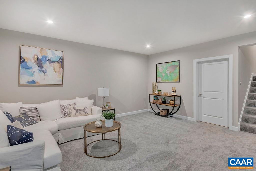 4 STEEP ROCK DR
