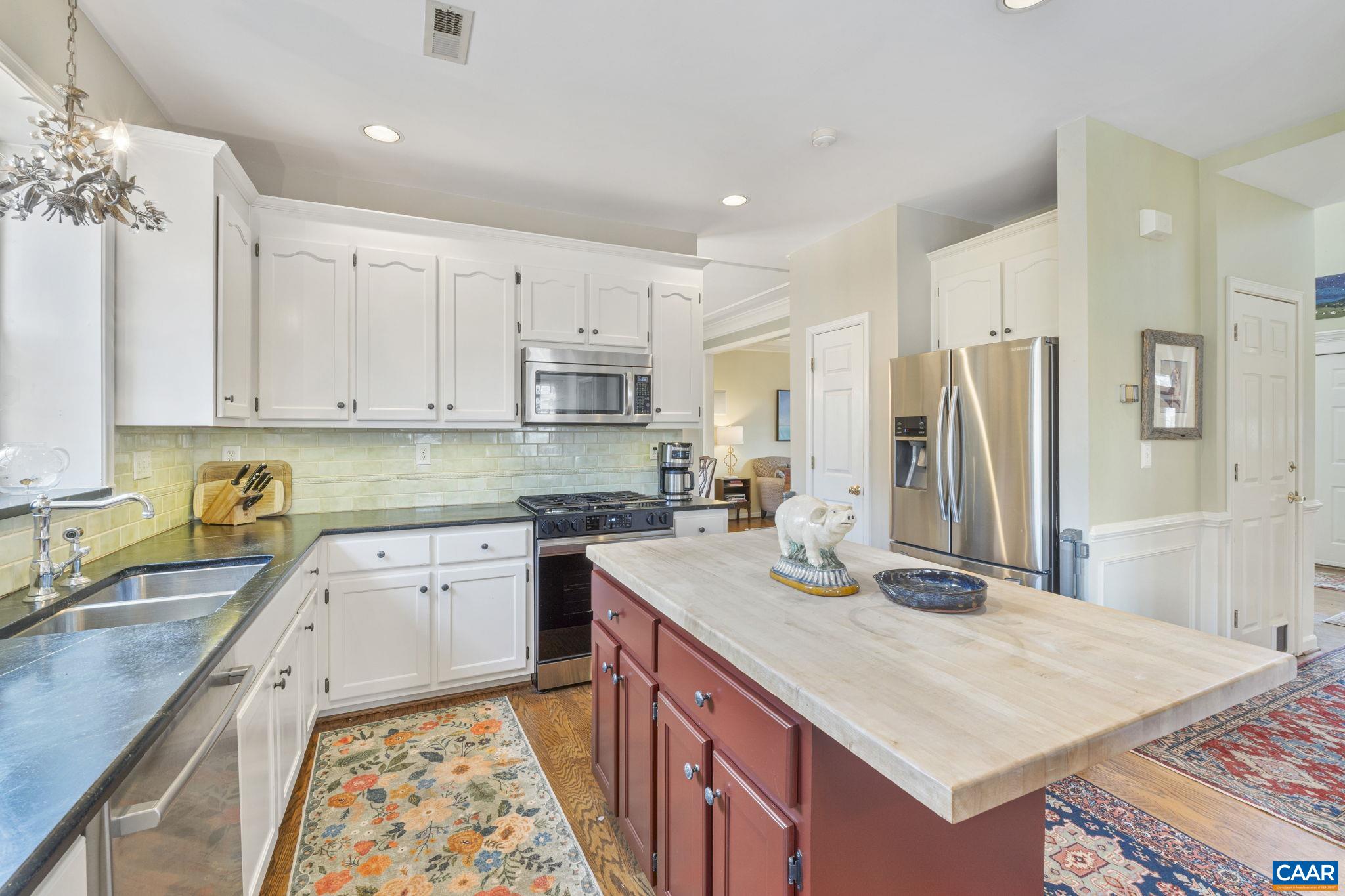 1338 DUNLORA DR