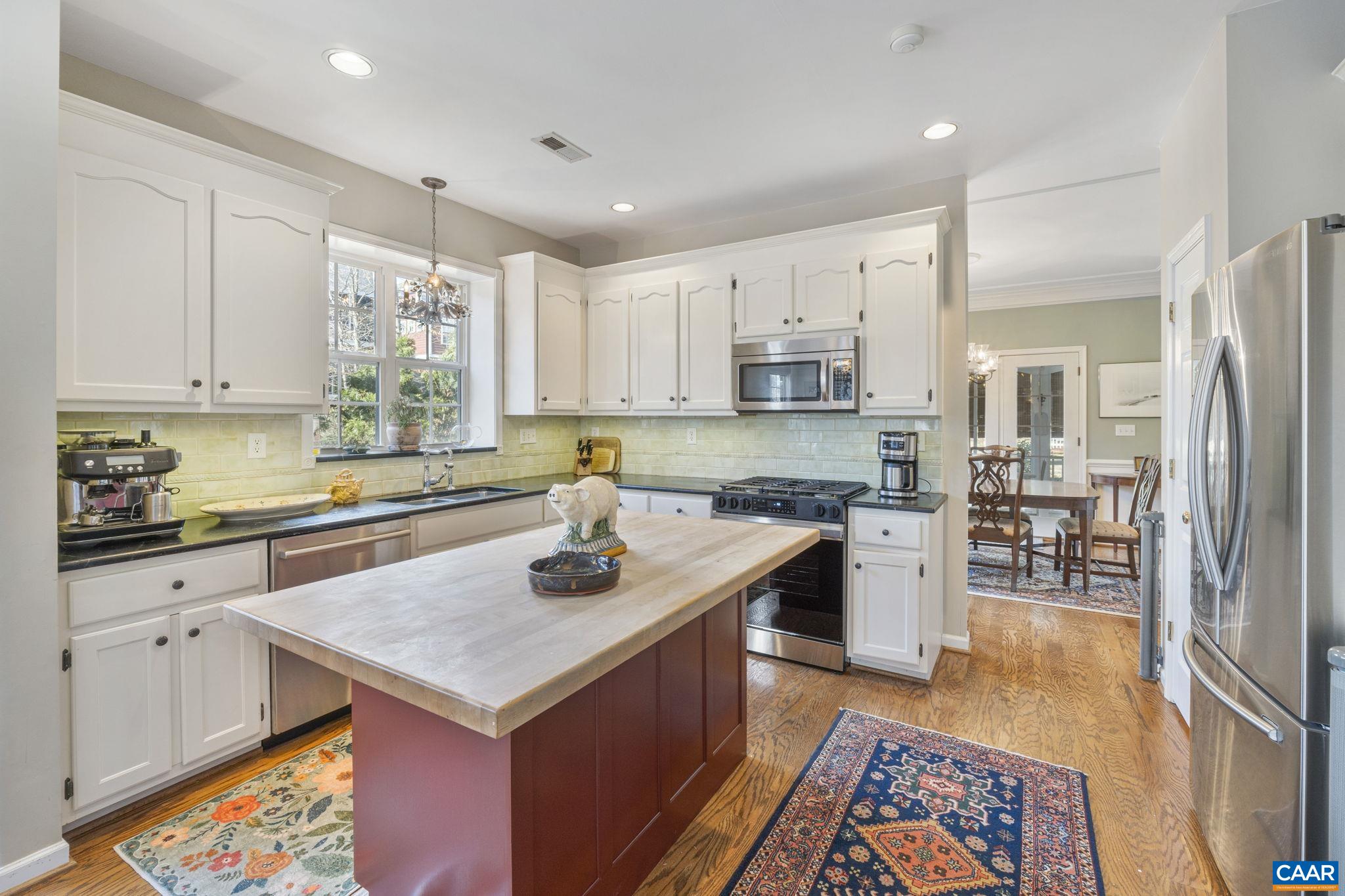 1338 DUNLORA DR
