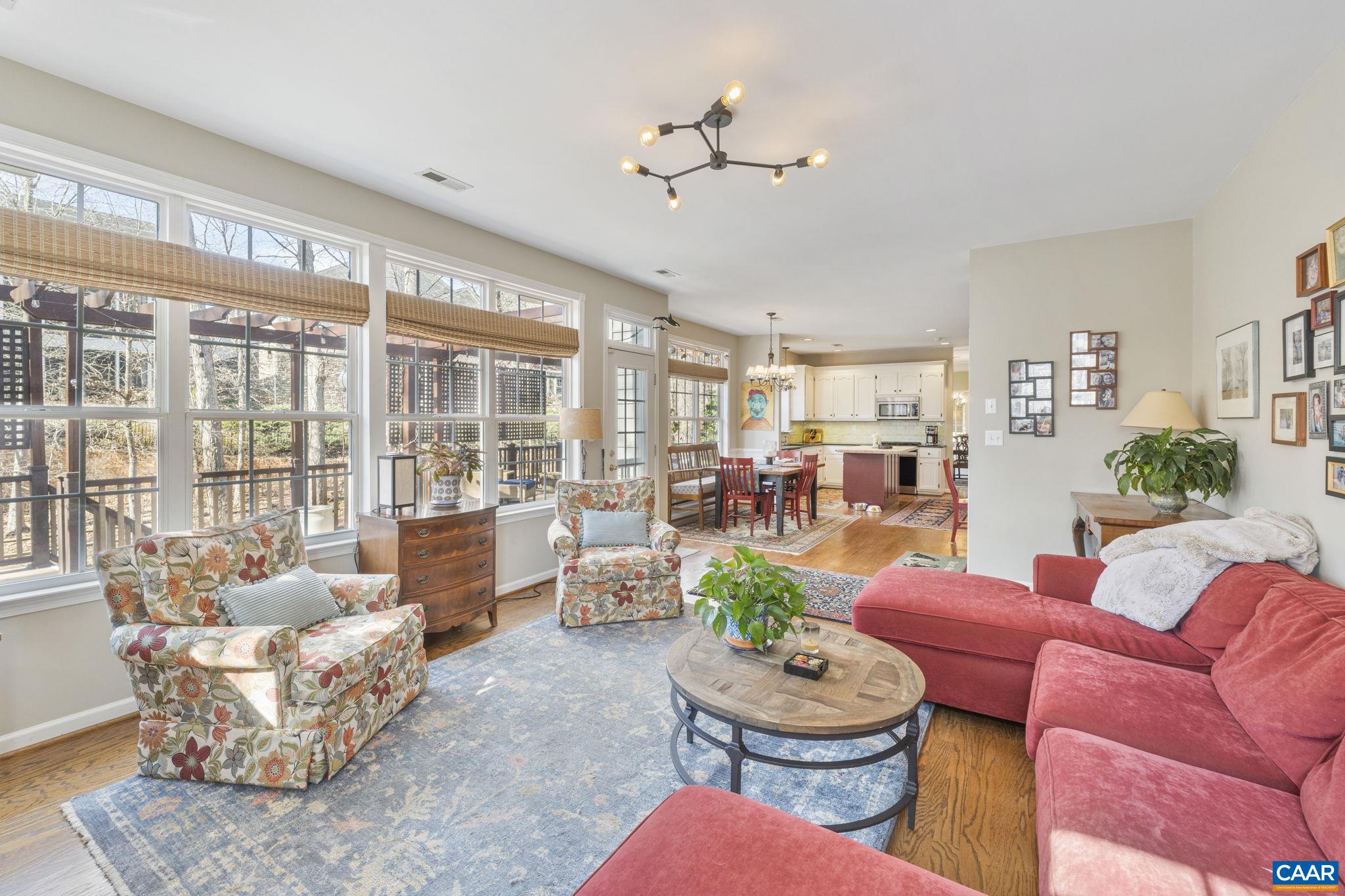 1338 DUNLORA DR