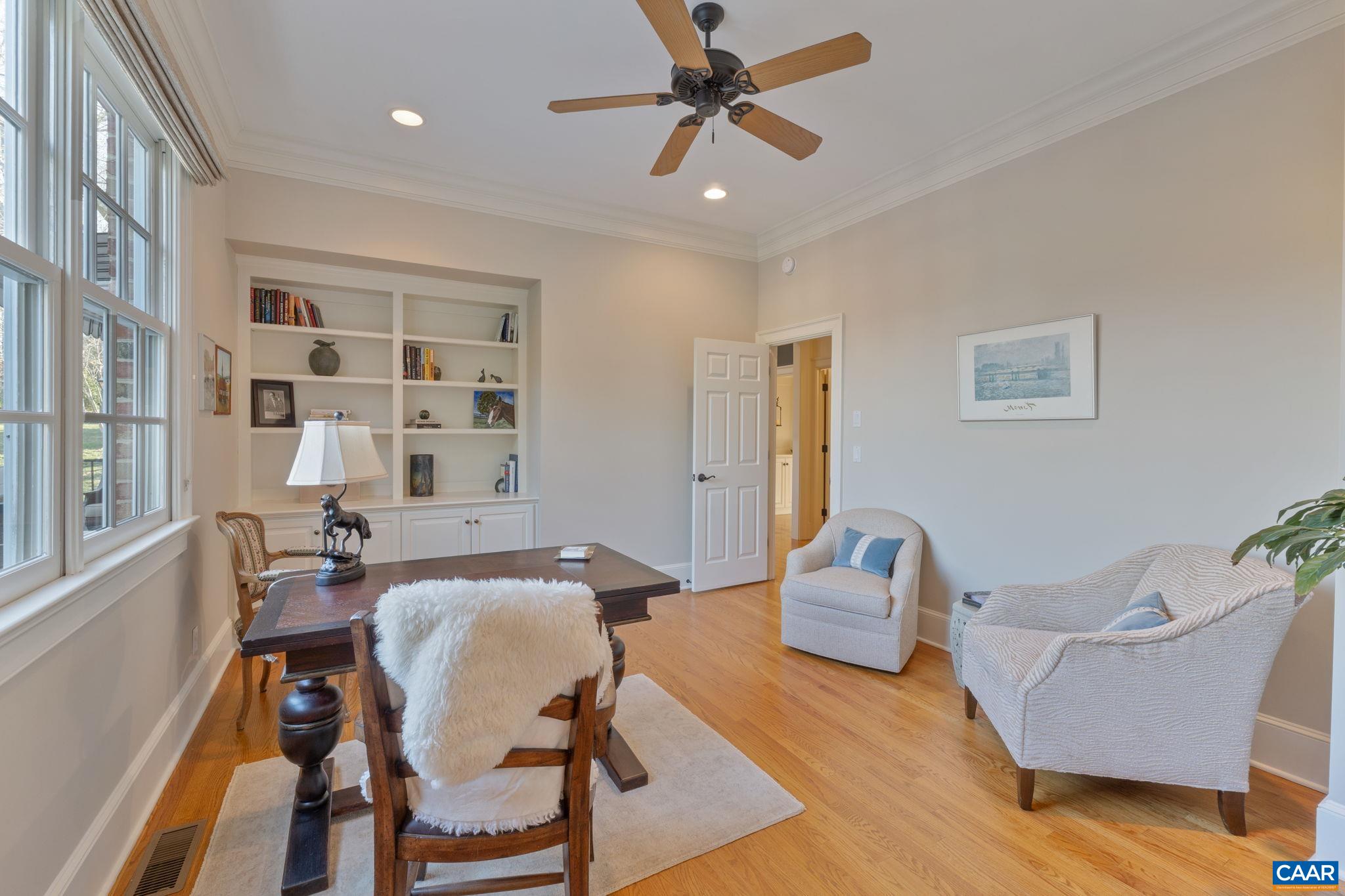 3176 DARBY RD