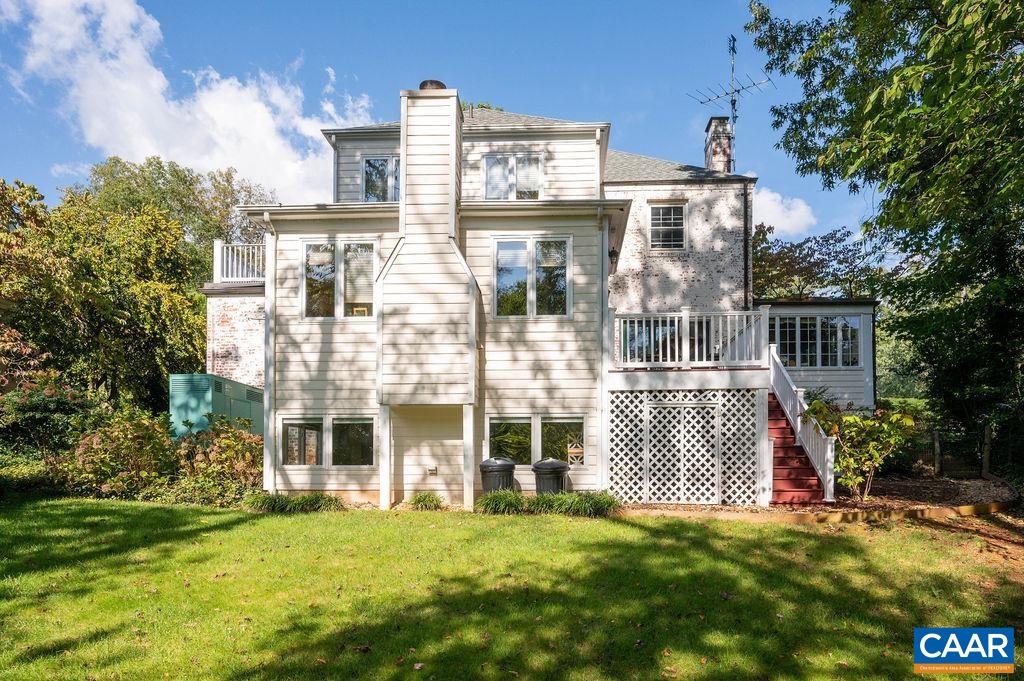 1334 RUGBY RD