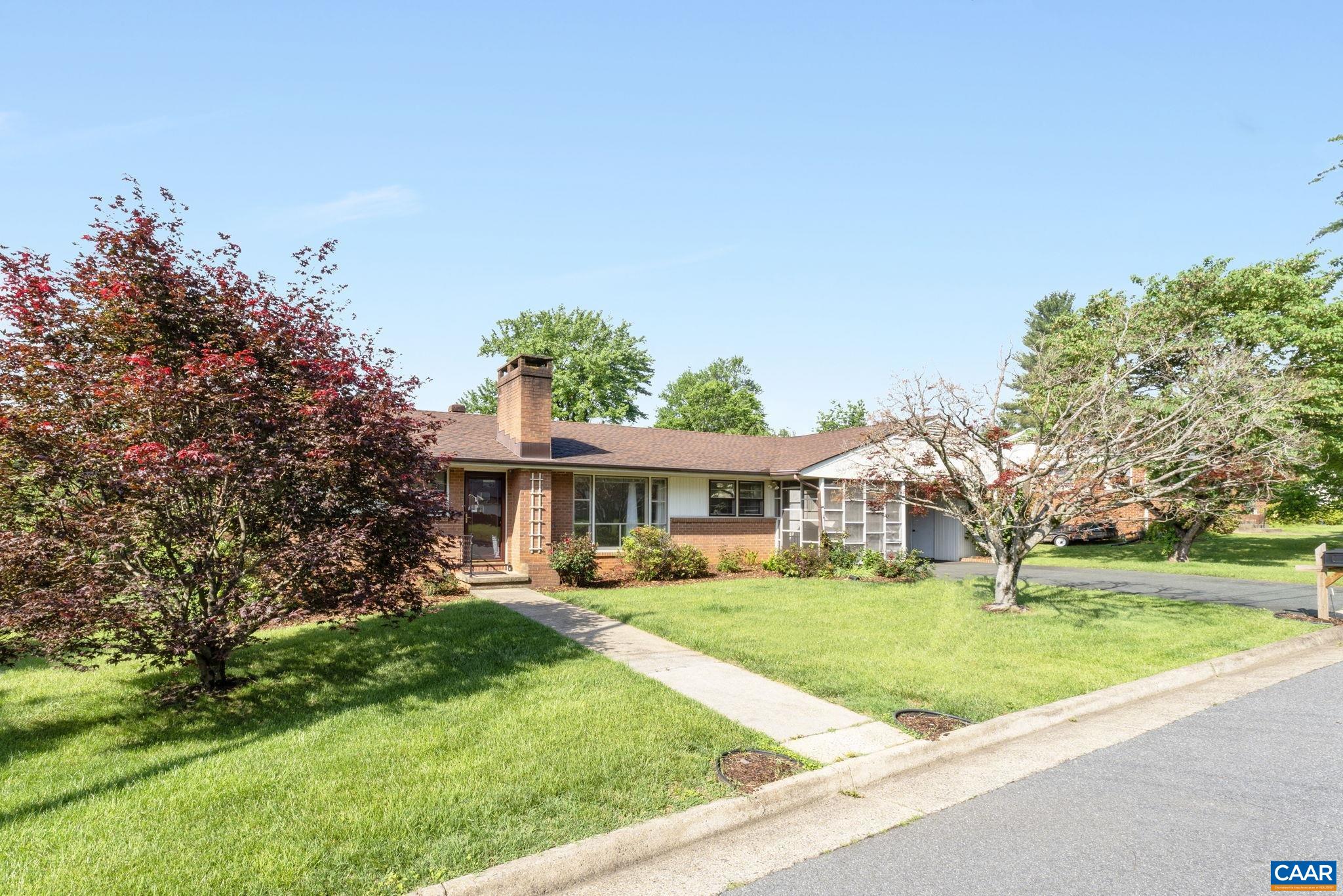 1340 LESTER DR