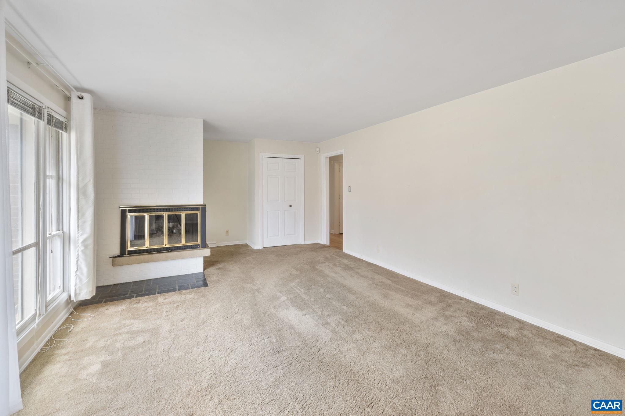 1340 LESTER DR