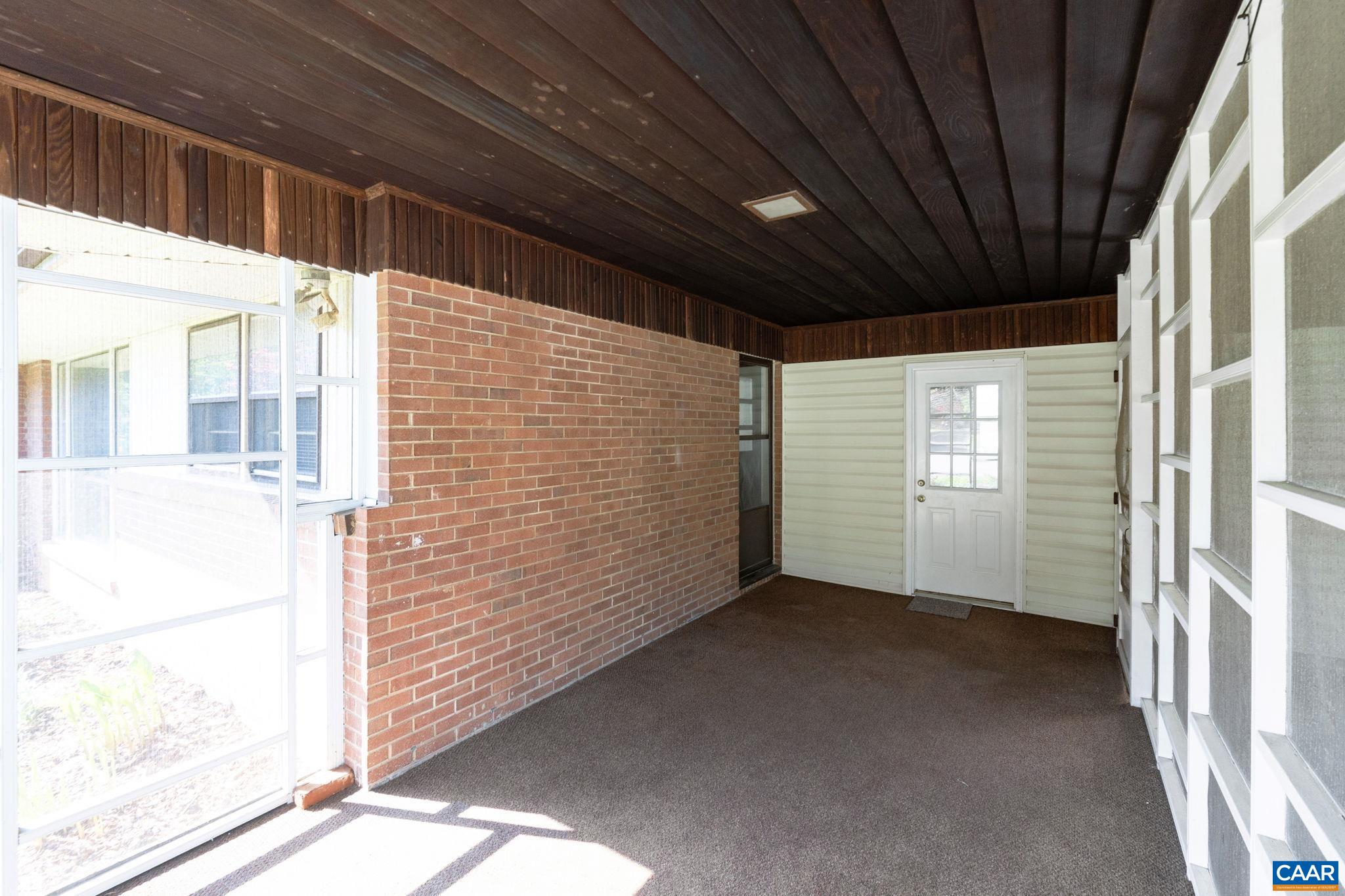 1340 LESTER DR
