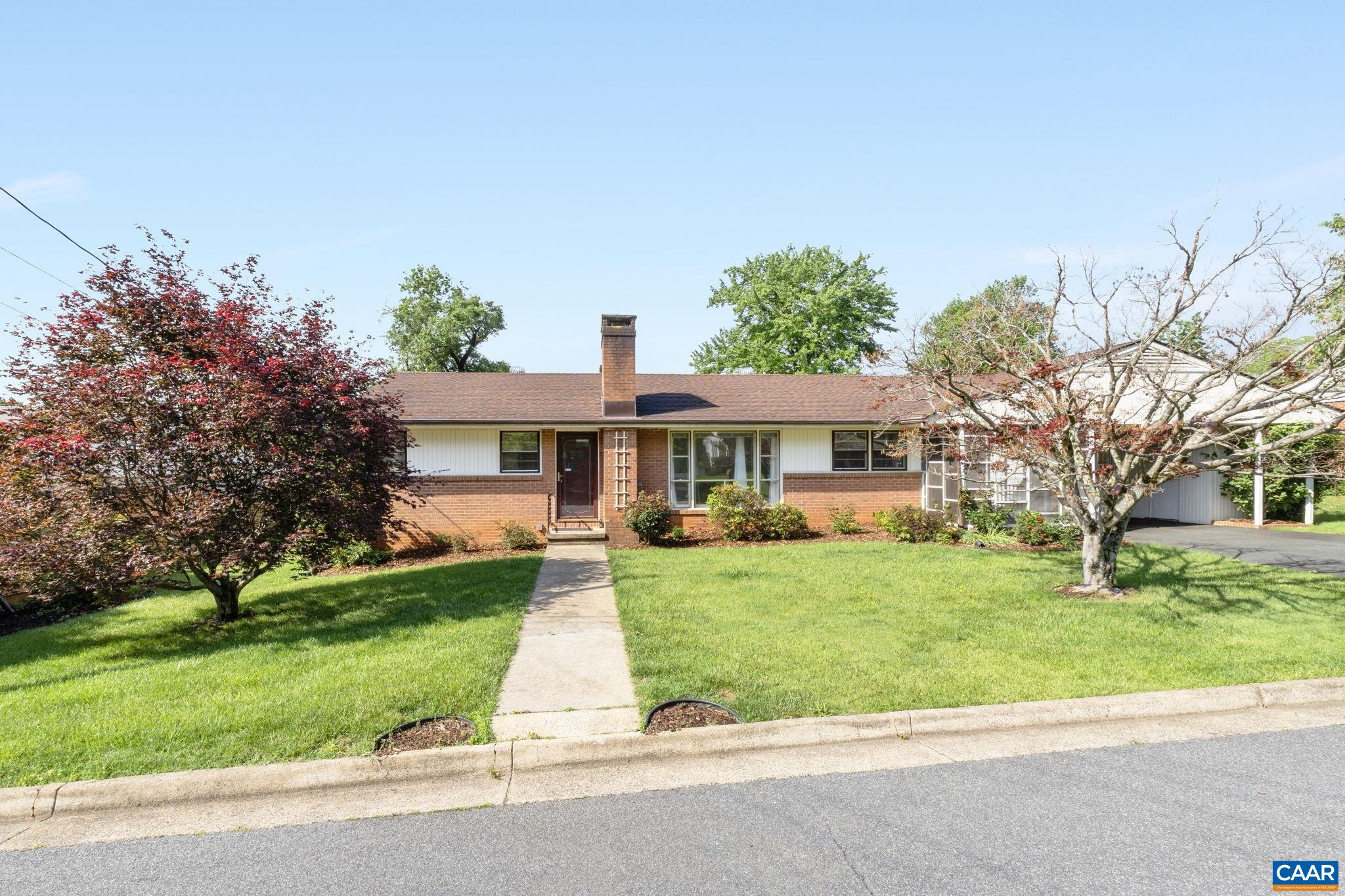 1340 LESTER DR