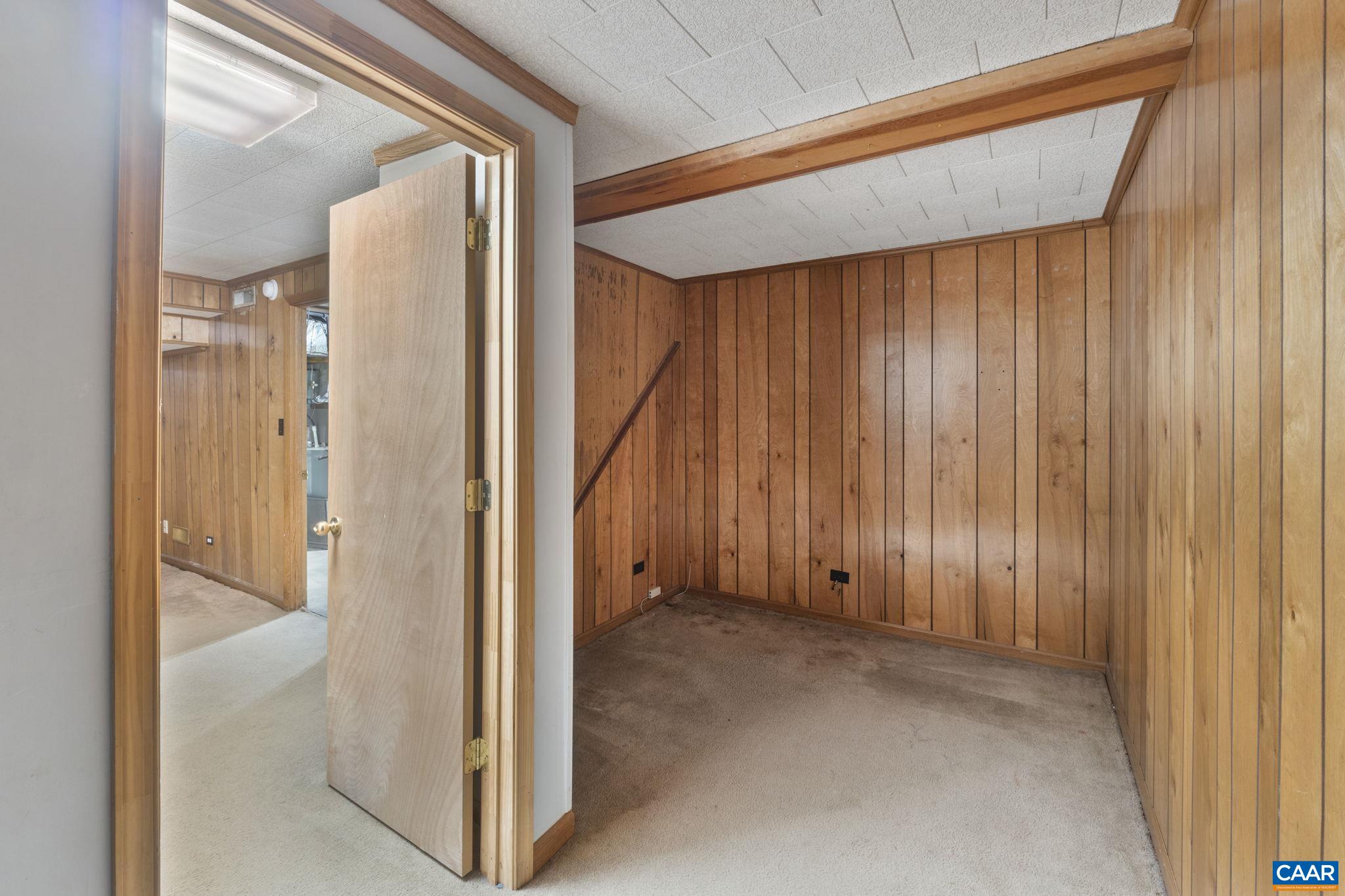 1340 LESTER DR