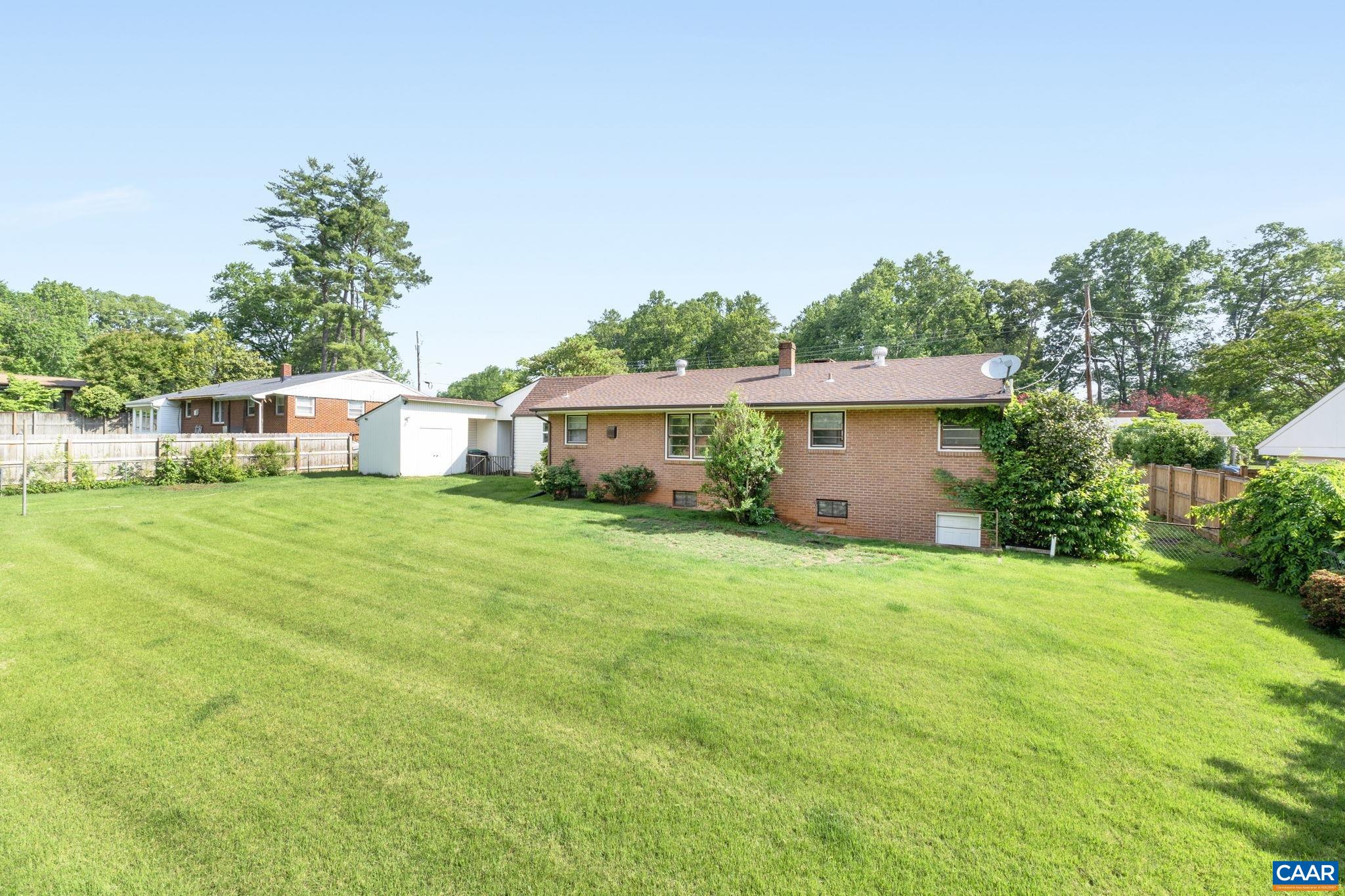 1340 LESTER DR