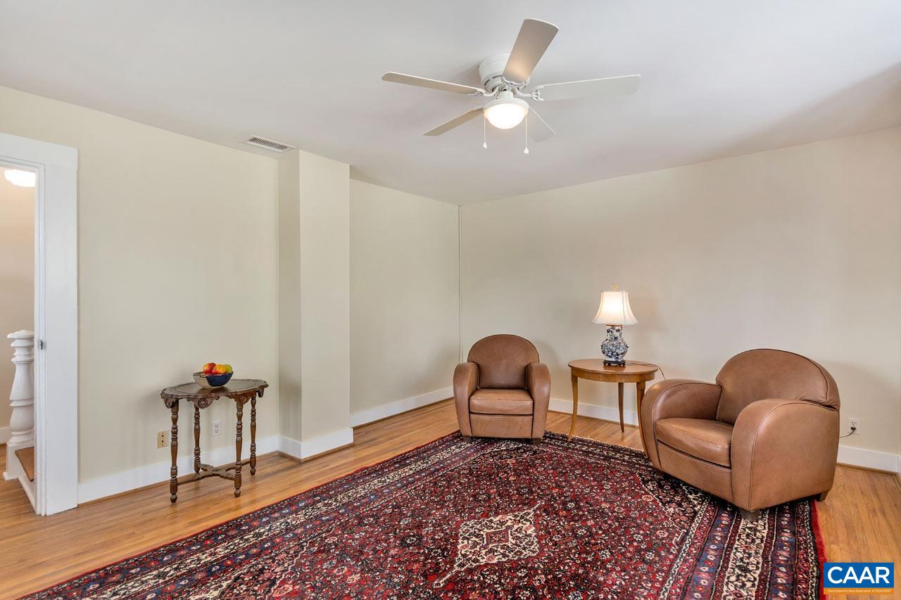 207 DOUGLAS AVE