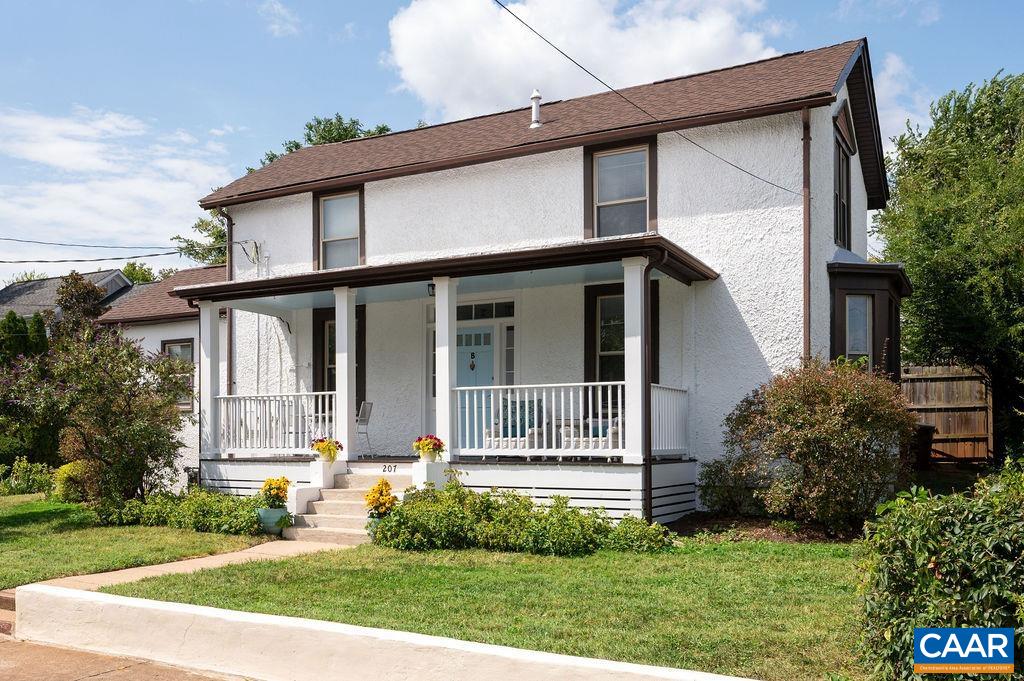 207 DOUGLAS AVE