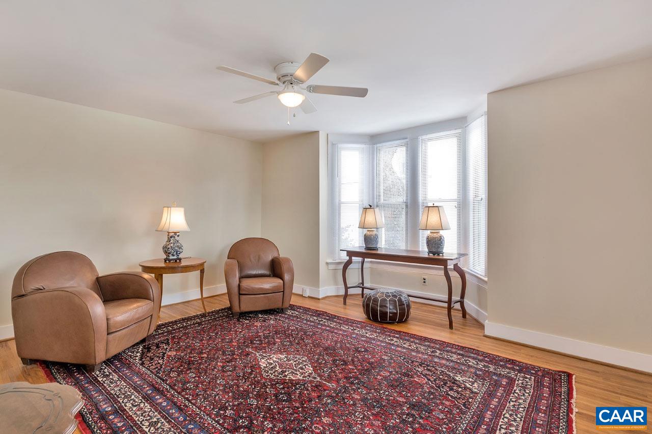 207 DOUGLAS AVE