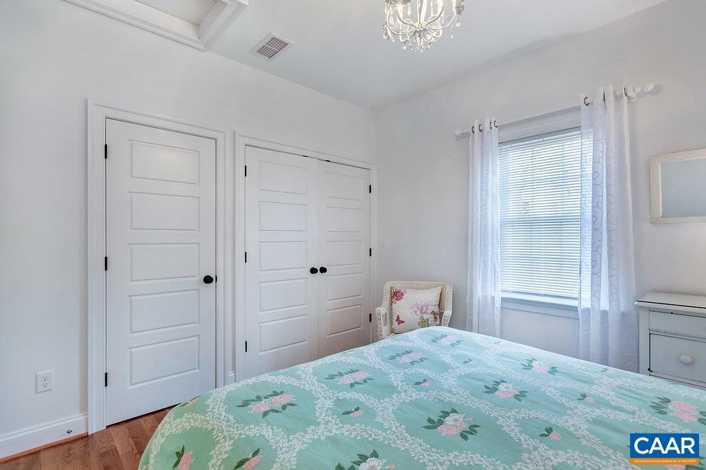 207 DOUGLAS AVE