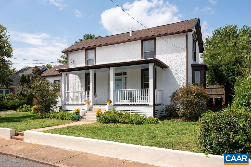207 DOUGLAS AVE