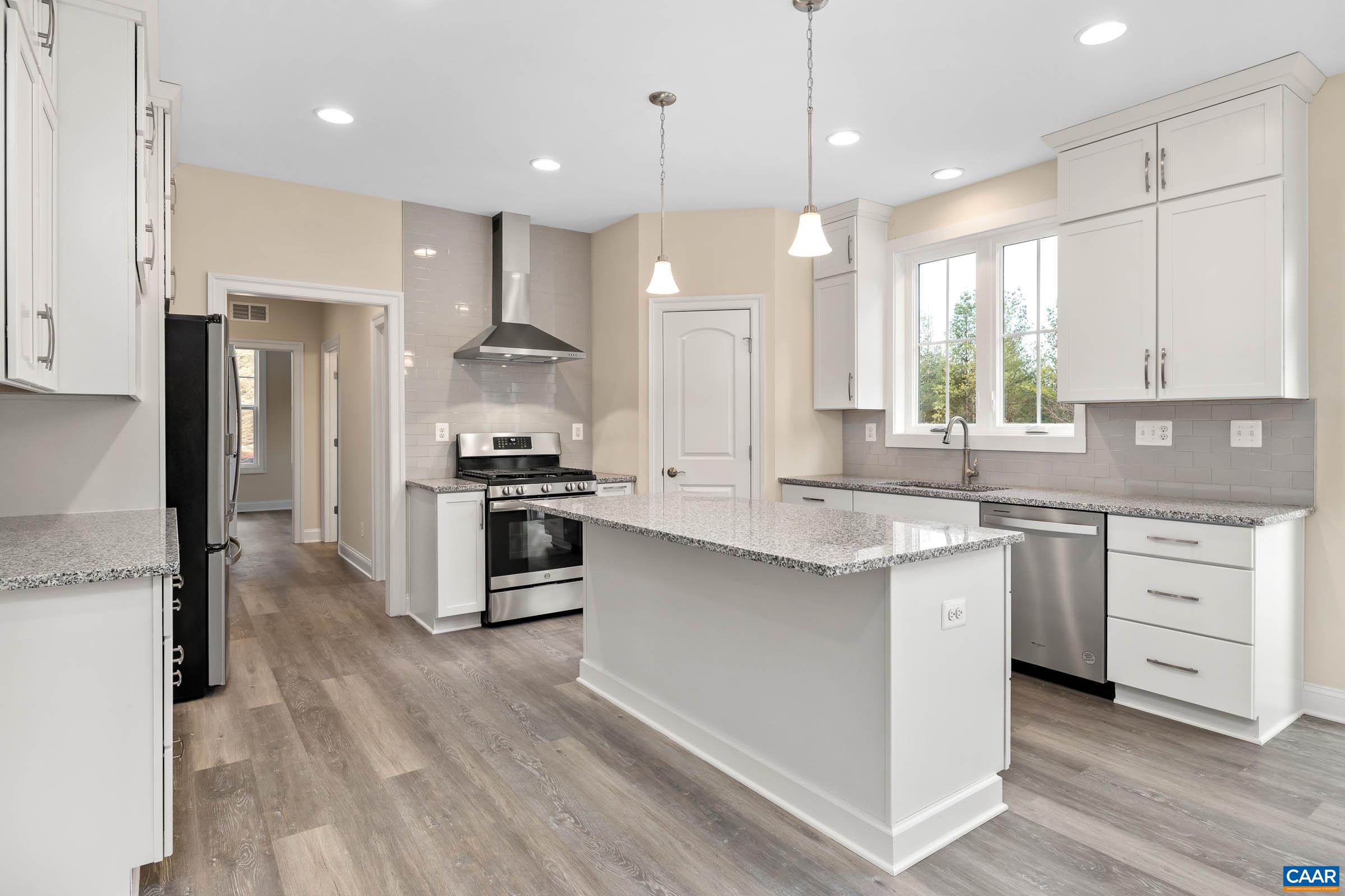221 YATES CIR